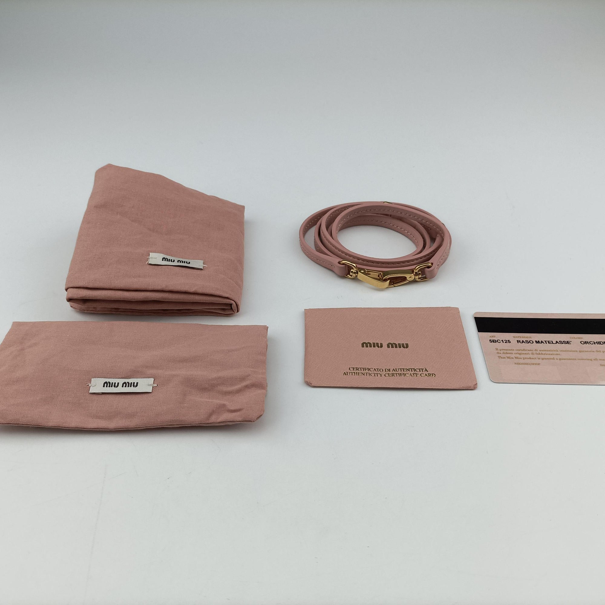 Pre-owned Miu Miu Wander Matelasse hobo Alabaster Pink Satin 5BC125 shoulderbag | stylenewstar