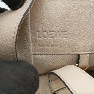 Pre-owned Loewe Hammock Beige Leather  handbag | stylenewstar