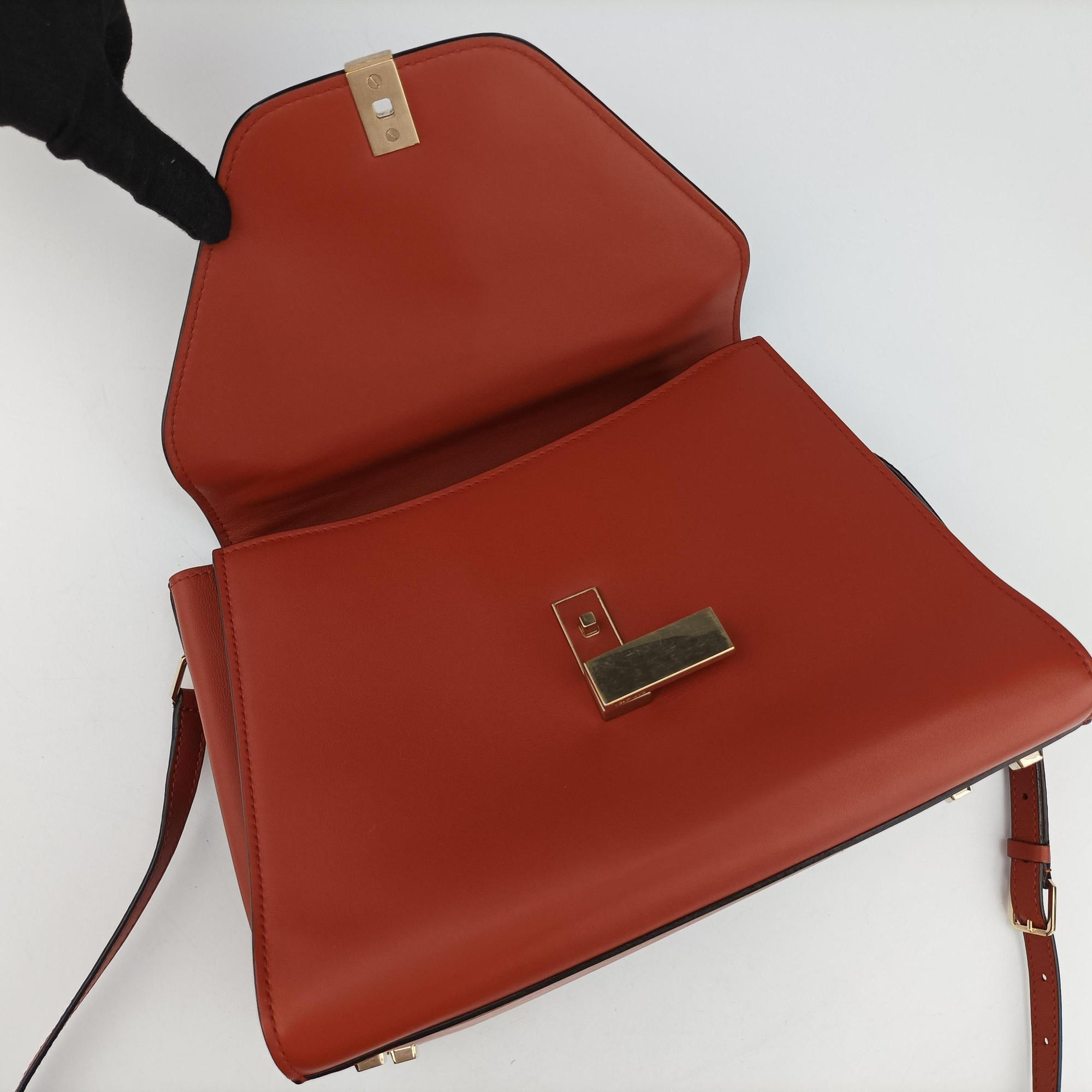 Pre-owned Valextra Iside orange brown Calf Leather  shoulderbag | stylenewstar