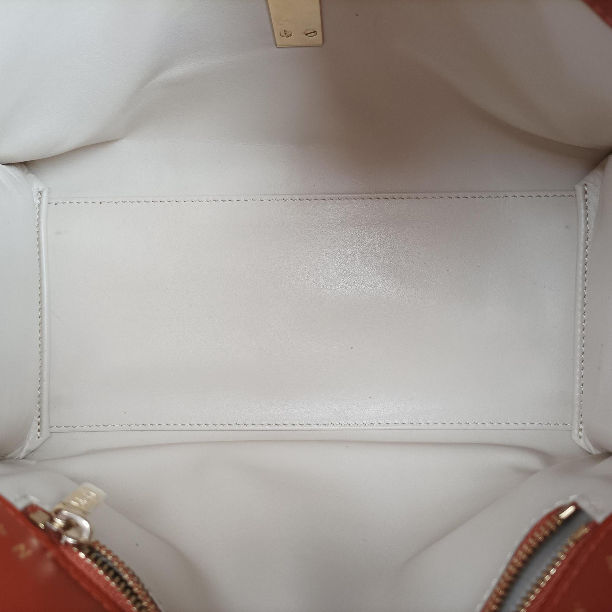 Pre-owned Valextra Iside orange brown Calf Leather  shoulderbag | stylenewstar