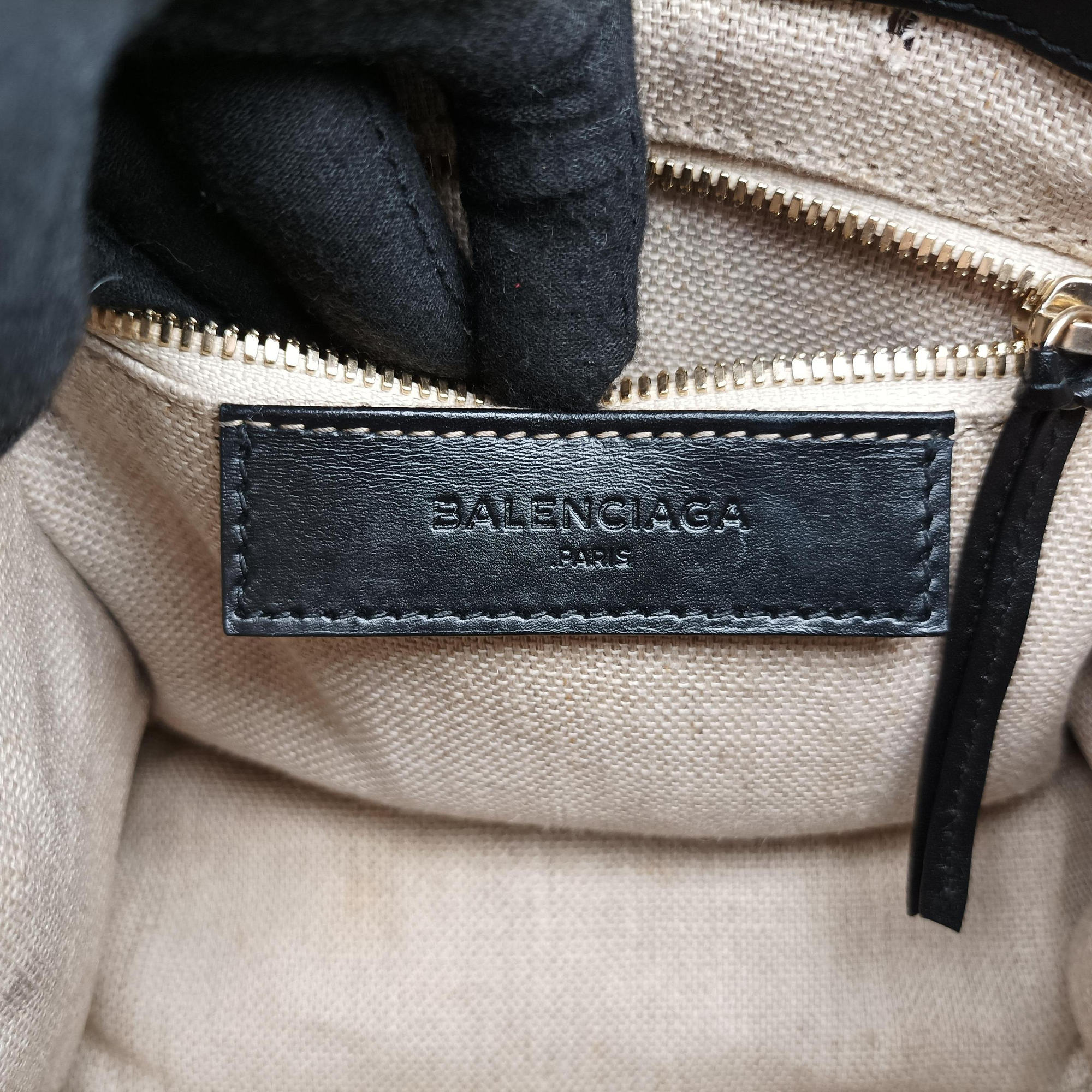 Vintage Balenciaga Padlock All Afternoon Black Leather  shoulderbag | stylenewstar