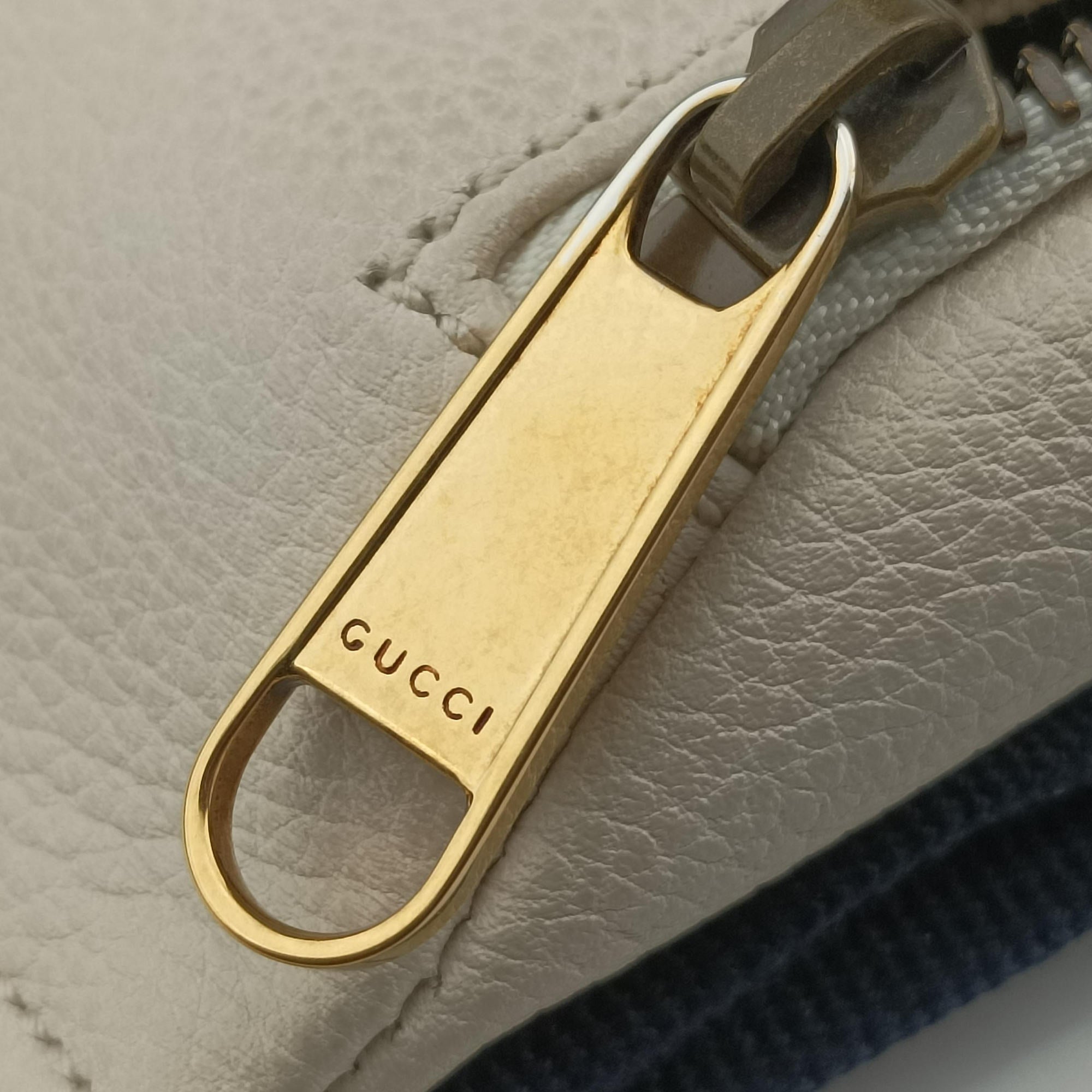 Pre-owned Gucci Gucci Print White Leather 527792 bum bag/waist bag | stylenewstar