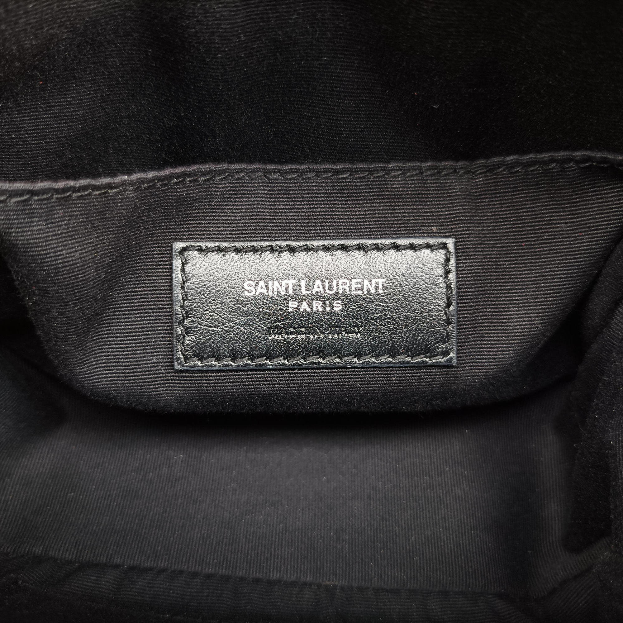 Pre-owned Yves Saint Laurent Lou camera Red Leather 527096 shoulderbag | stylenewstar