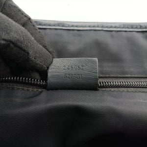 Pre-owned Gucci Guccissima Rubber Messenger Black Leather 246067 shoulderbag | stylenewstar