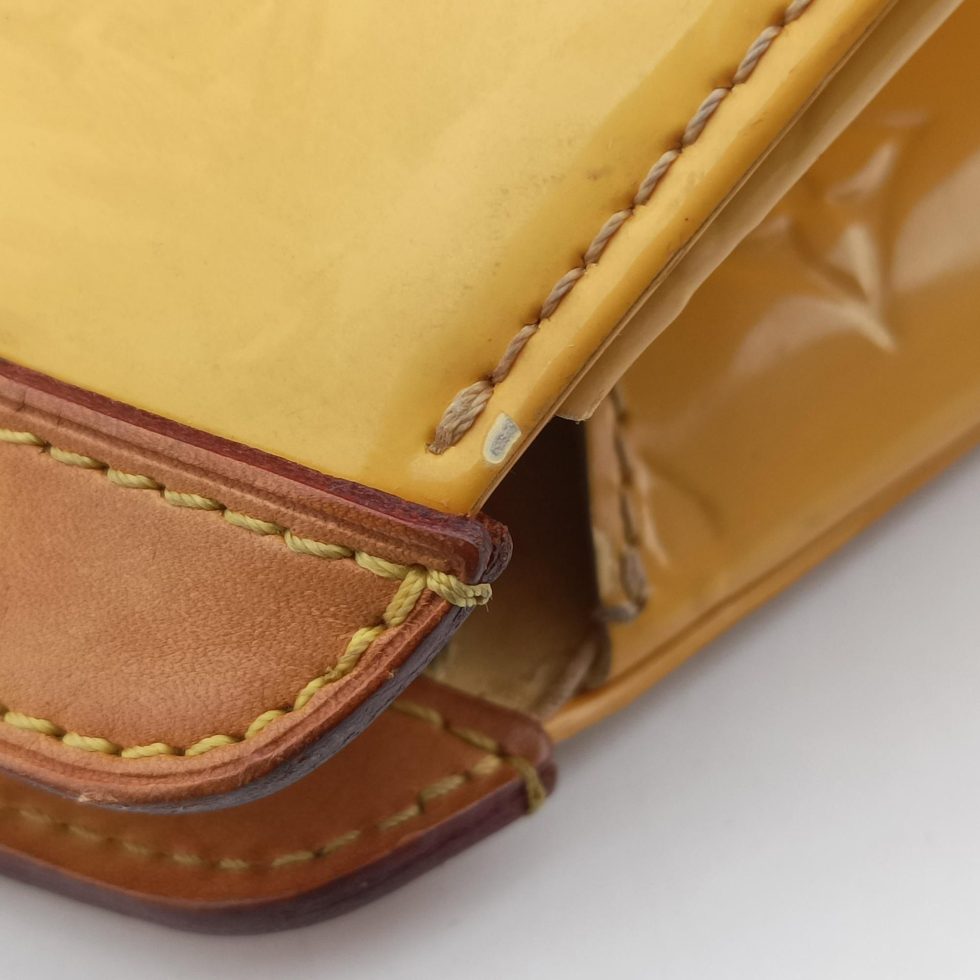 Pre-owned Louis Vuitton Brea MM Dunne Vernis M90180 shoulderbag | stylenewstar