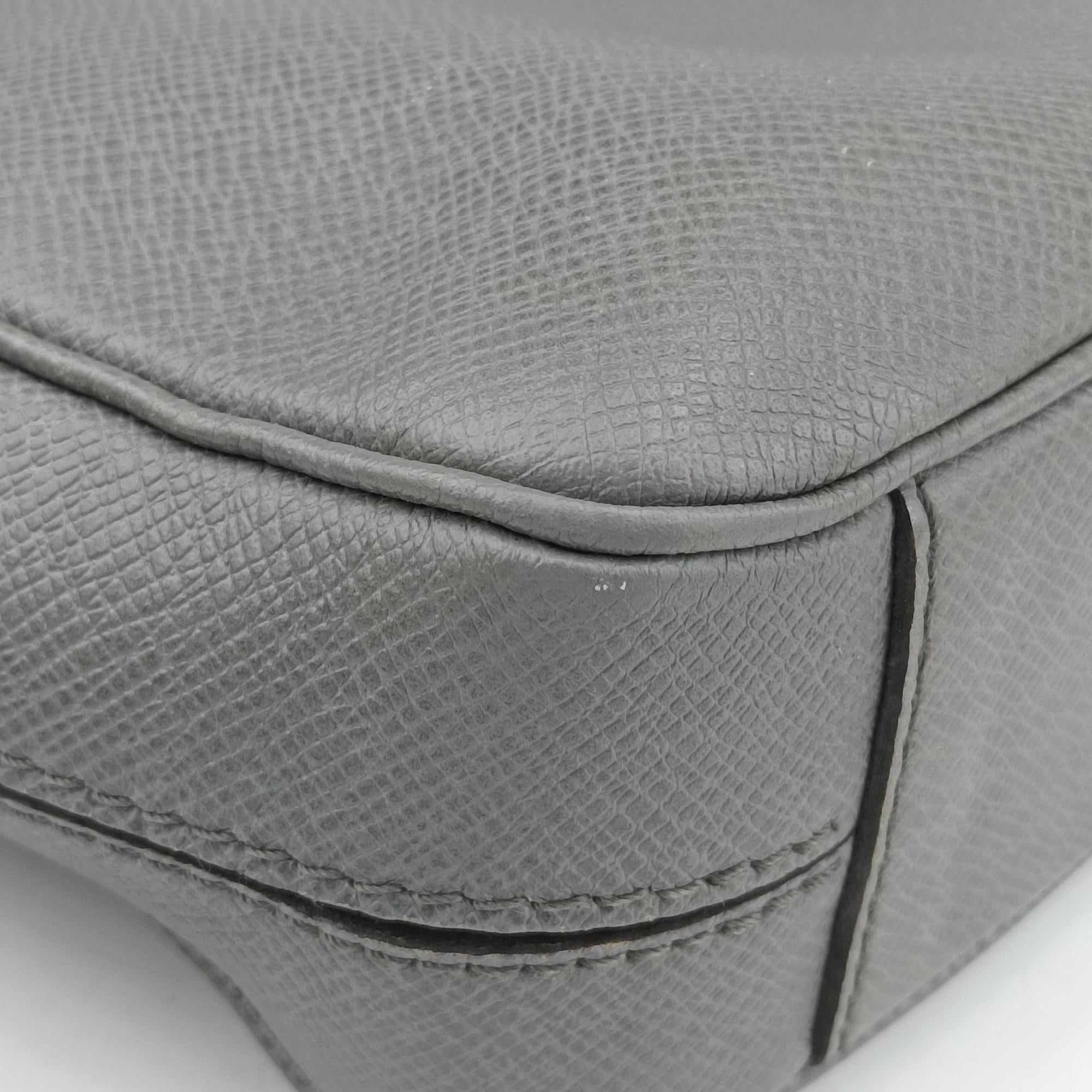 Secondhand Louis Vuitton Port Document Voyage PM Glacier Taiga M30640 handbag | stylenewstar