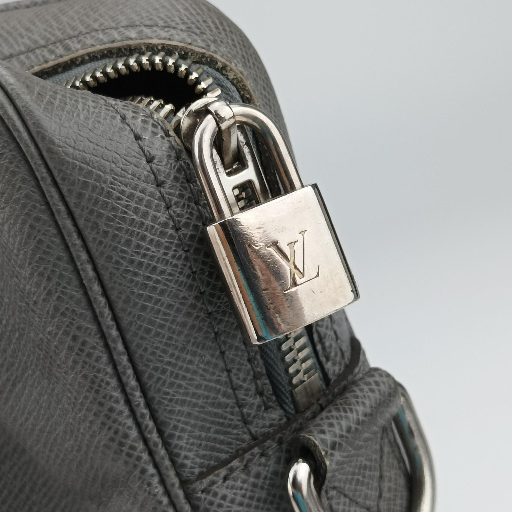 Secondhand Louis Vuitton Port Document Voyage PM Glacier Taiga M30640 handbag | stylenewstar