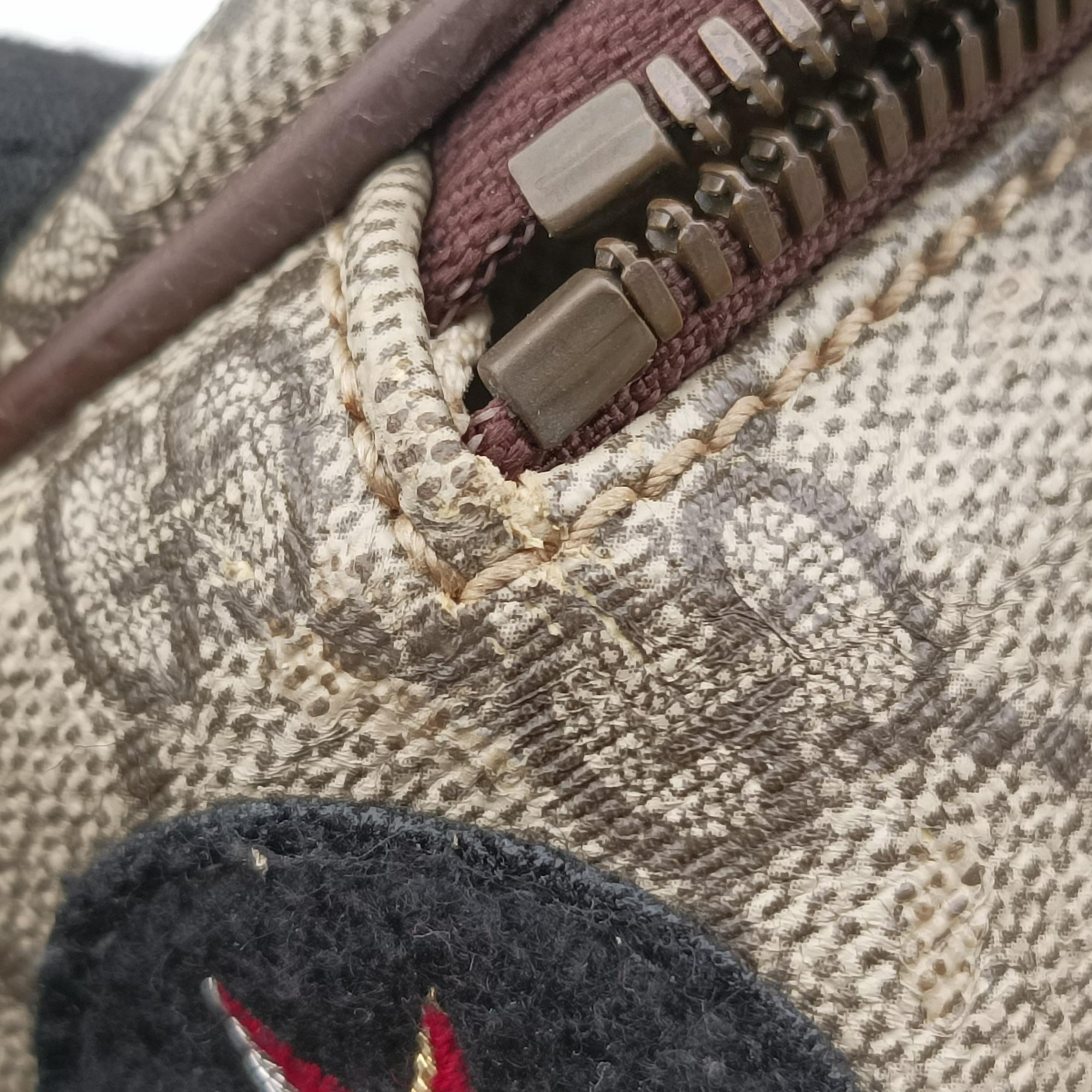 Pre-owned Gucci GG Supreme Courrier Brown×multicolor PVC coated canvas 529711 bum bag/waist bag | stylenewstar
