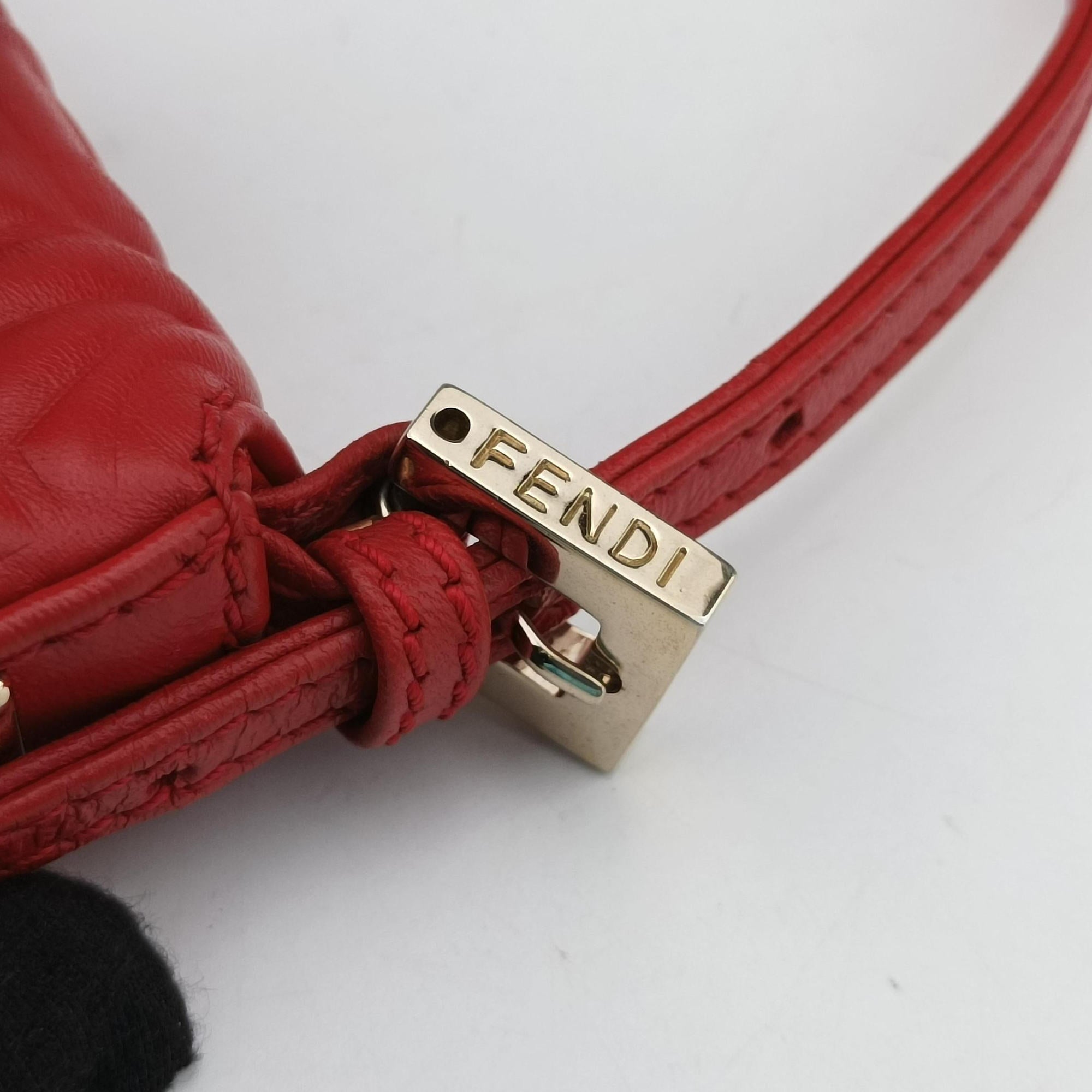 Pre-owned Fendi BAGUETTE Red Leather 8BK060 shoulderbag | stylenewstar