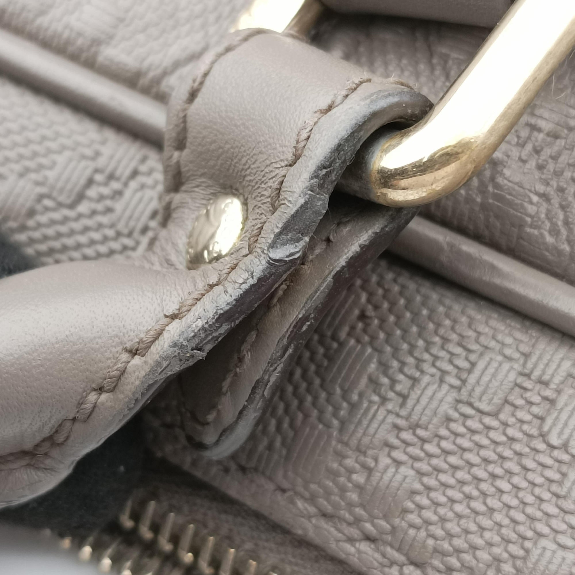 Pre-owned Gucci Diamante Grey Leather 208463 handbag | stylenewstar
