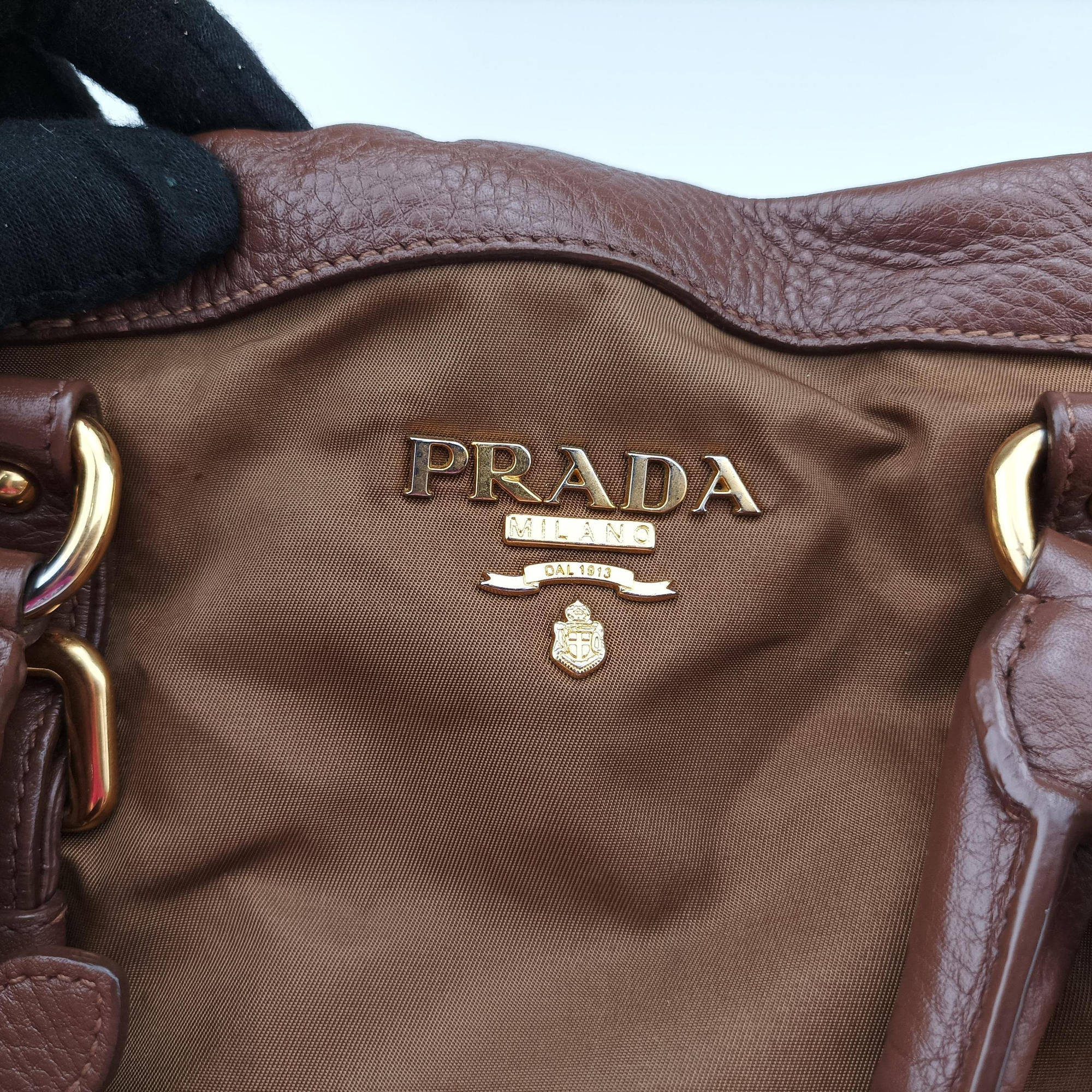 Secondhand Prada Tessuto Nappa Gaufre Satchel Rovere Brown nylon×Leather  shoulderbag | stylenewstar