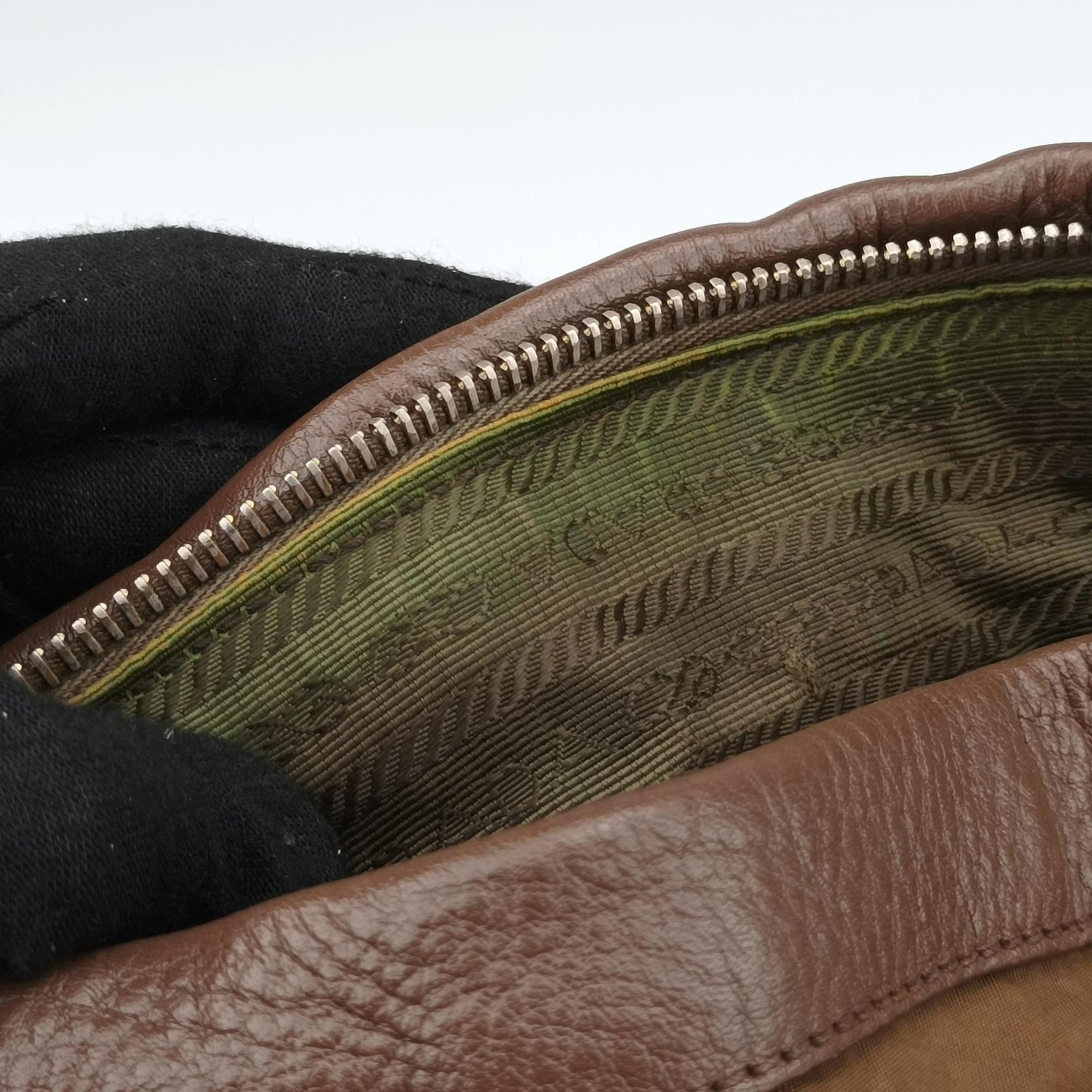 Secondhand Prada Tessuto Nappa Gaufre Satchel Rovere Brown nylon×Leather  shoulderbag | stylenewstar