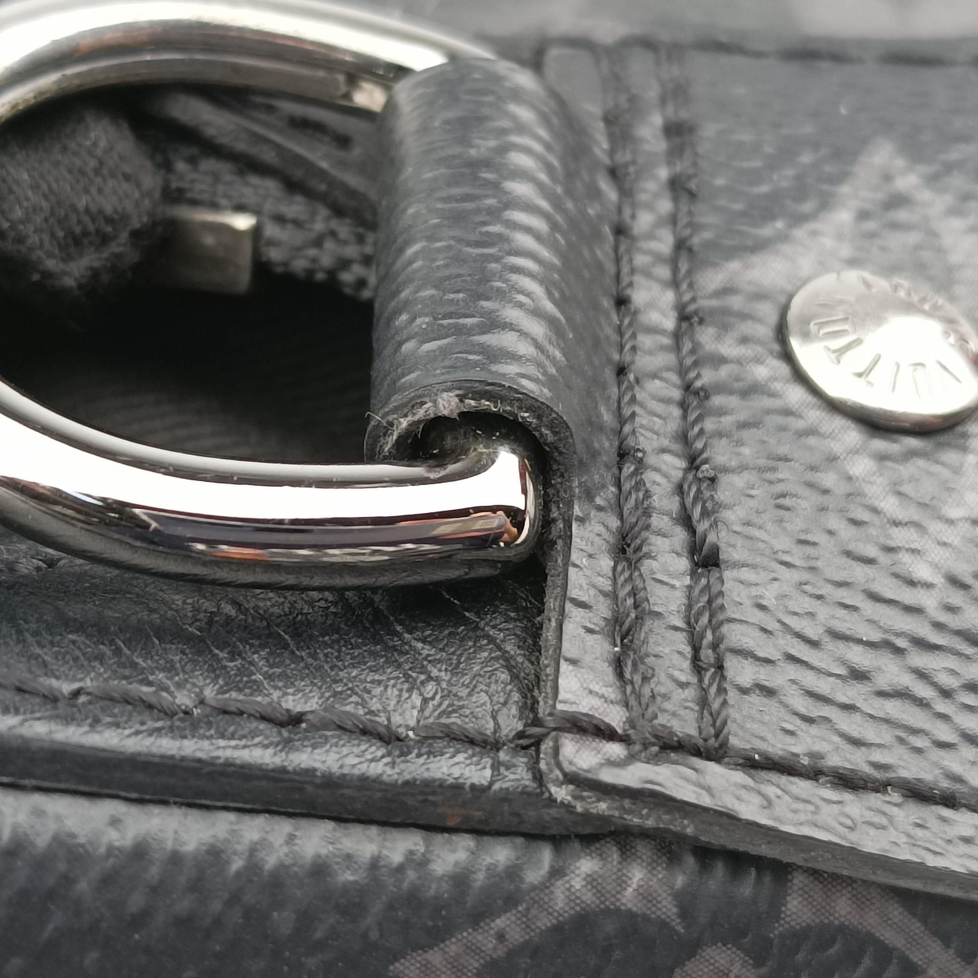 Pre-owned Louis Vuitton Trio Messenger black Monogram Eclipse Reverse M69443 shoulderbag | stylenewstar