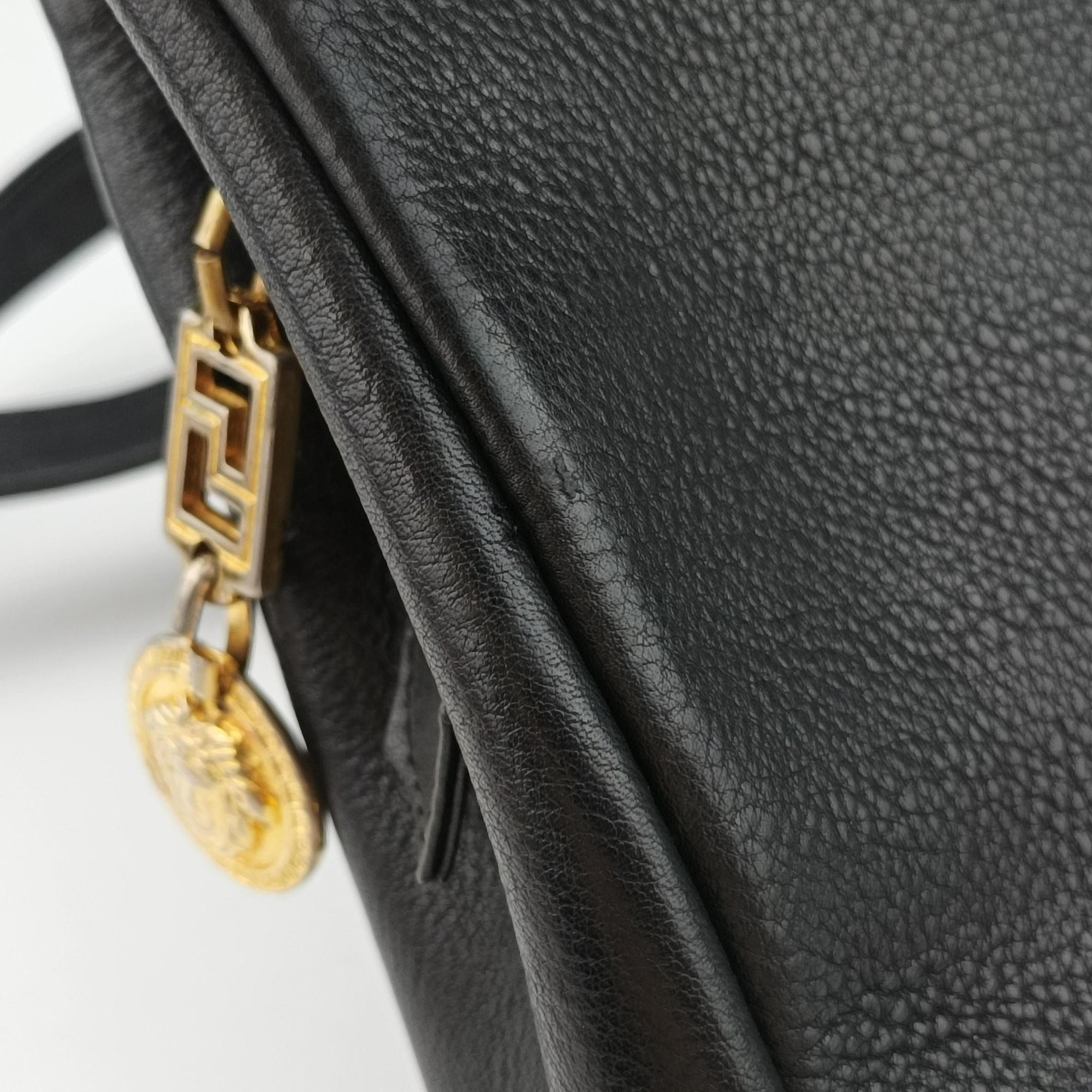 Pre-owned VERSACE Vintage Medusa Medallion Black Leather  shoulderbag | stylenewstar