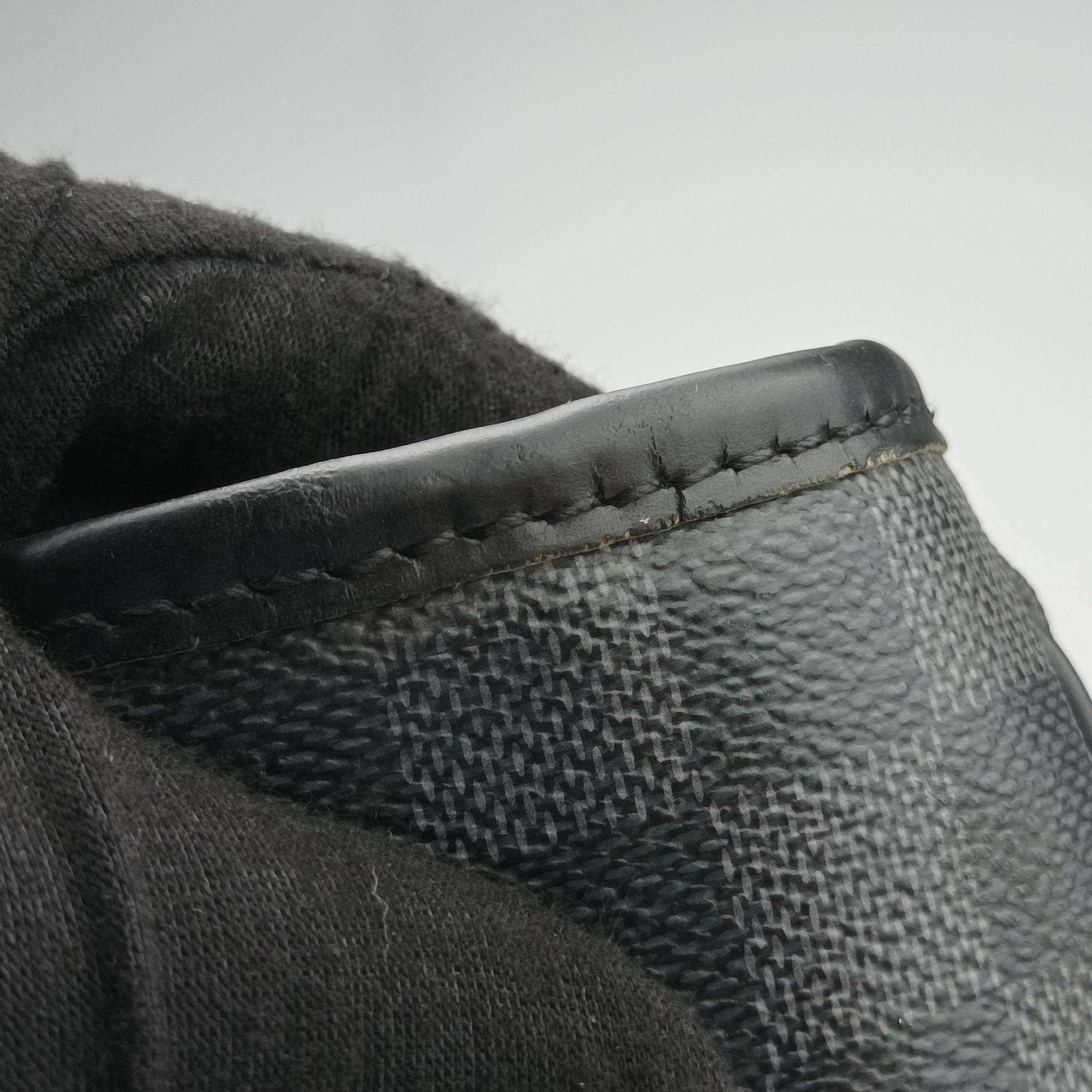 Secondhand Louis Vuitton Tadao Graphite Damier Graphite N41259 handbag | stylenewstar