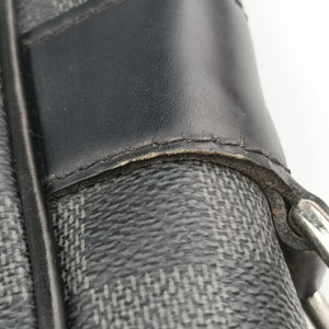 Secondhand Louis Vuitton TADAO Noir Damier Graphite N51192 shoulderbag | stylenewstar