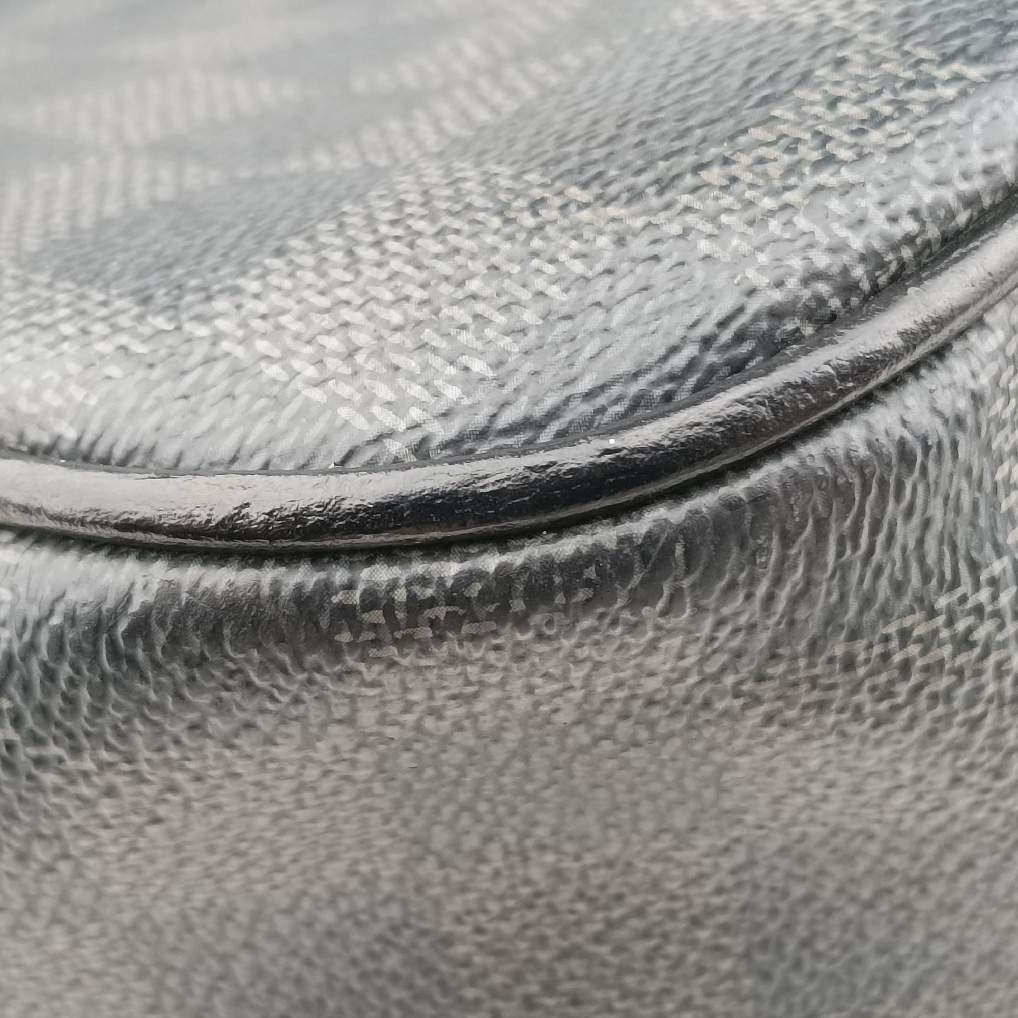 Secondhand Louis Vuitton TADAO Noir Damier Graphite N51192 shoulderbag | stylenewstar