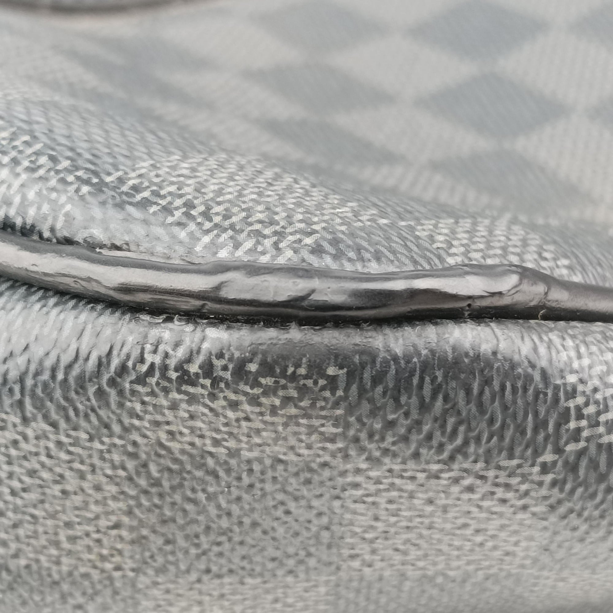 Secondhand Louis Vuitton TADAO Noir Damier Graphite N51192 shoulderbag | stylenewstar