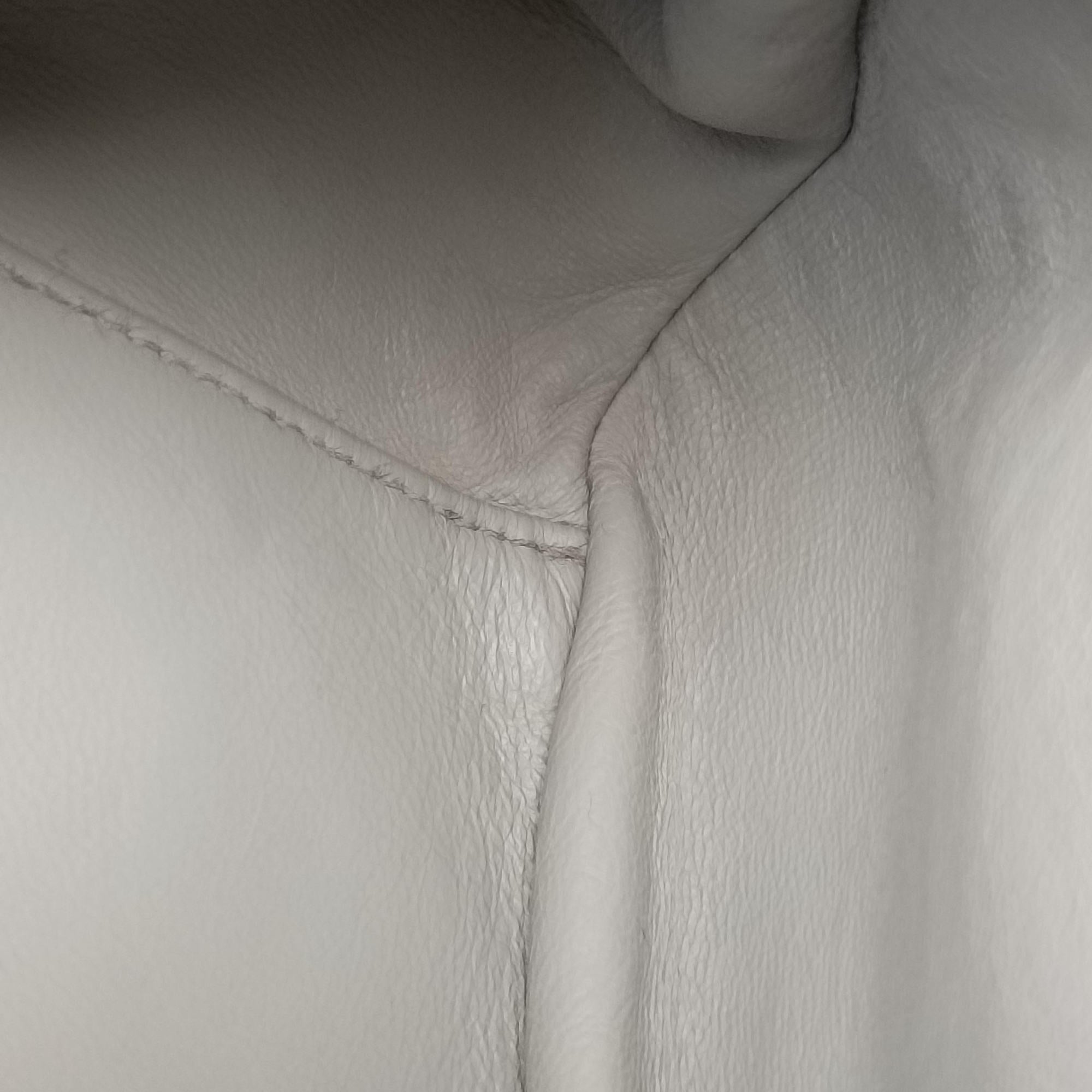 Pre-owned Christian Dior Detective White leather  handbag | stylenewstar