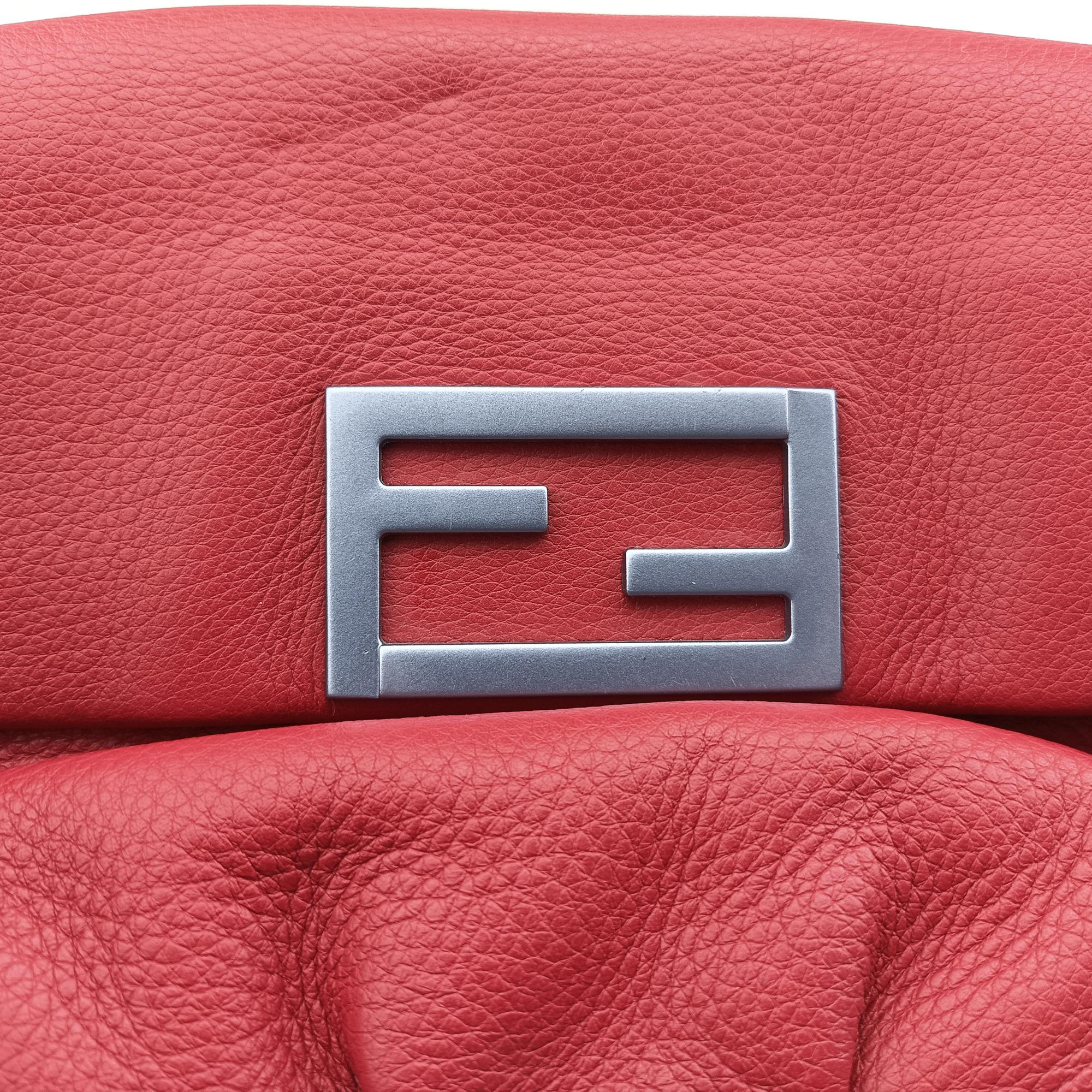 Pre-owned Fendi Fendista Pochette Red Leather 8M0276 shoulderbag | stylenewstar