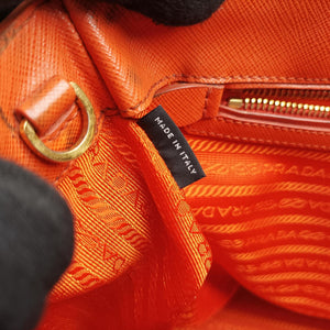 Vintage Prada Galleria Orange SAFFIANO Leather BN1844 shoulderbag | stylenewstar
