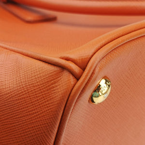 Vintage Prada Galleria Orange SAFFIANO Leather BN1844 shoulderbag | stylenewstar