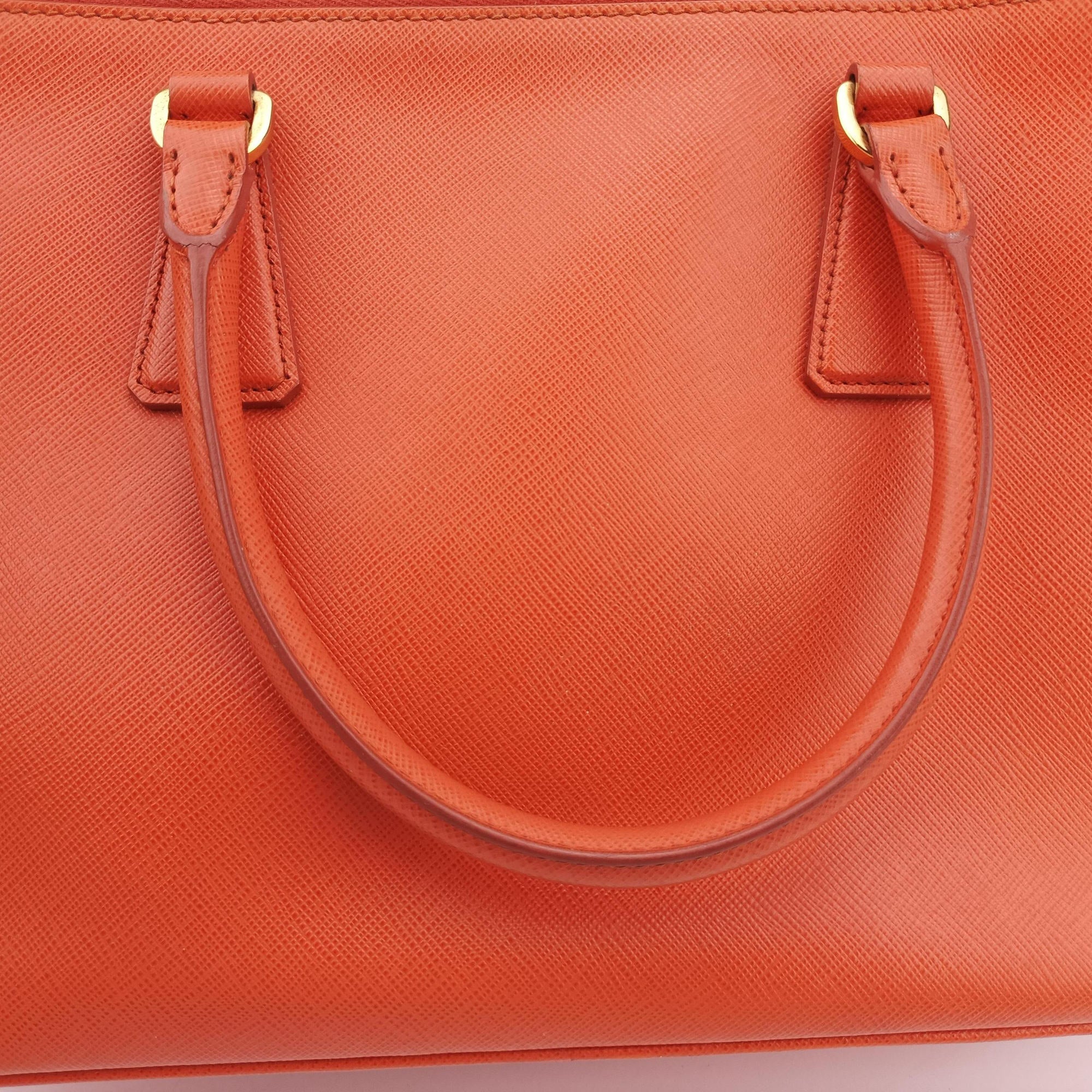 Vintage Prada Galleria Orange SAFFIANO Leather BN1844 shoulderbag | stylenewstar