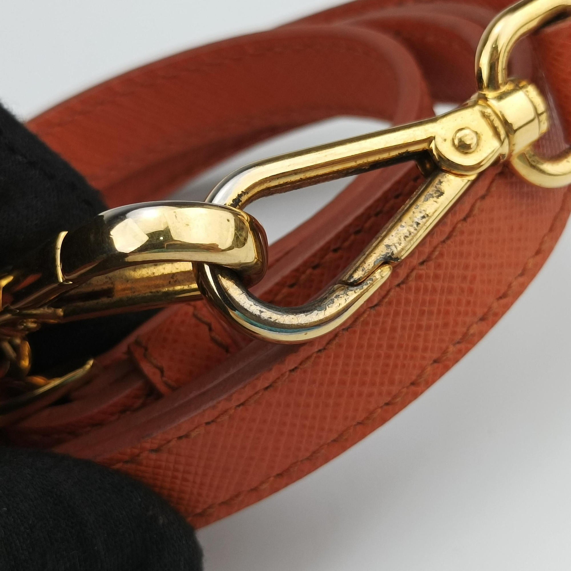 Vintage Prada Galleria Orange SAFFIANO Leather BN1844 shoulderbag | stylenewstar