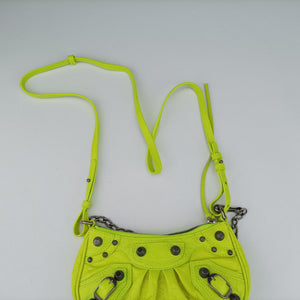 Vintage Balenciaga Le Cagole Yellow lambskin  shoulderbag | stylenewstar