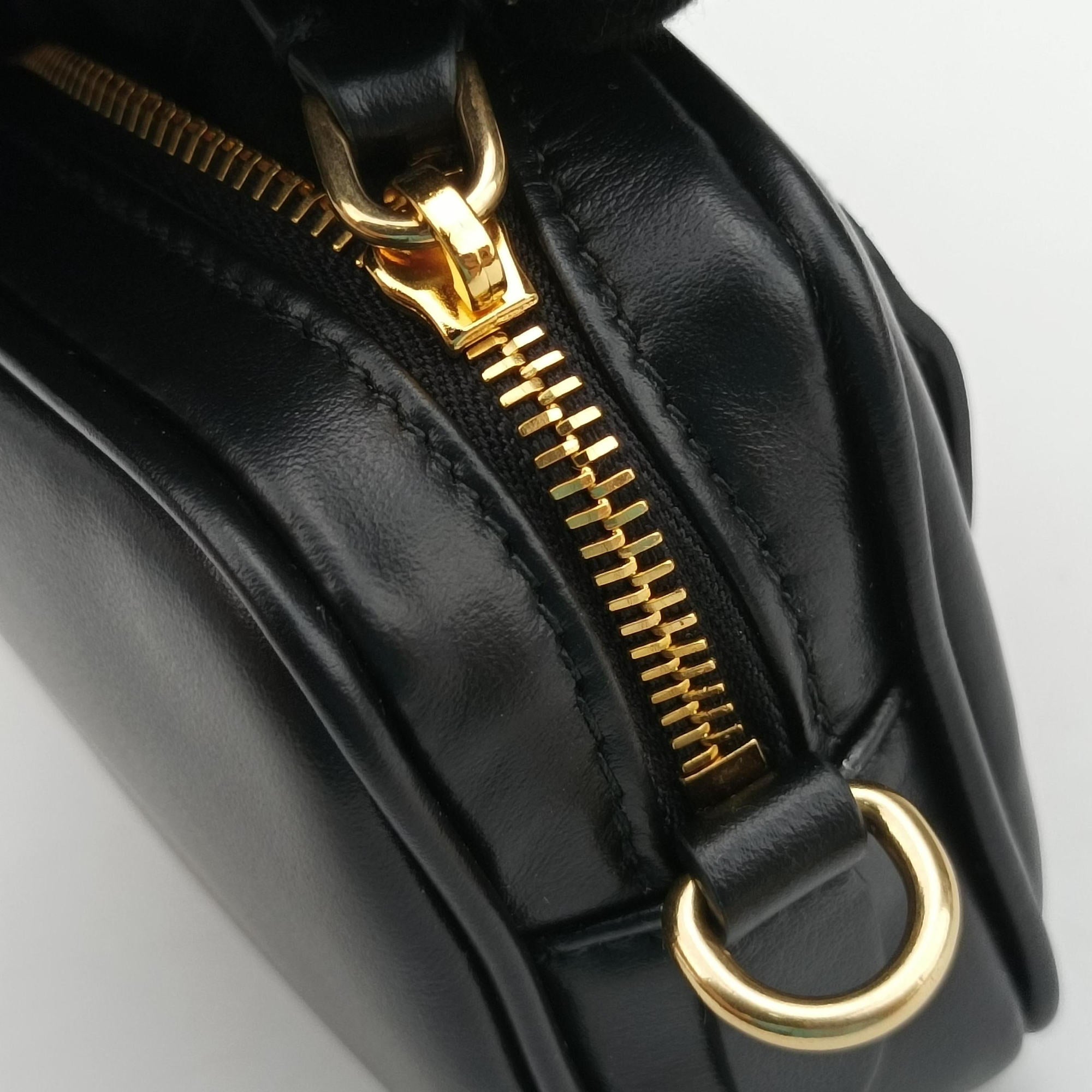 Vintage Miu Miu Logo belt Black leather  bum bag/waist bag | stylenewstar