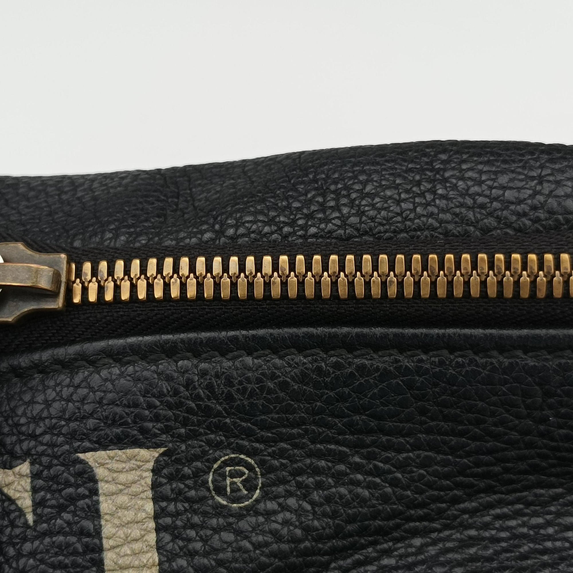 Vintage Gucci Print Black Leather 530412 bum bag/waist bag | stylenewstar
