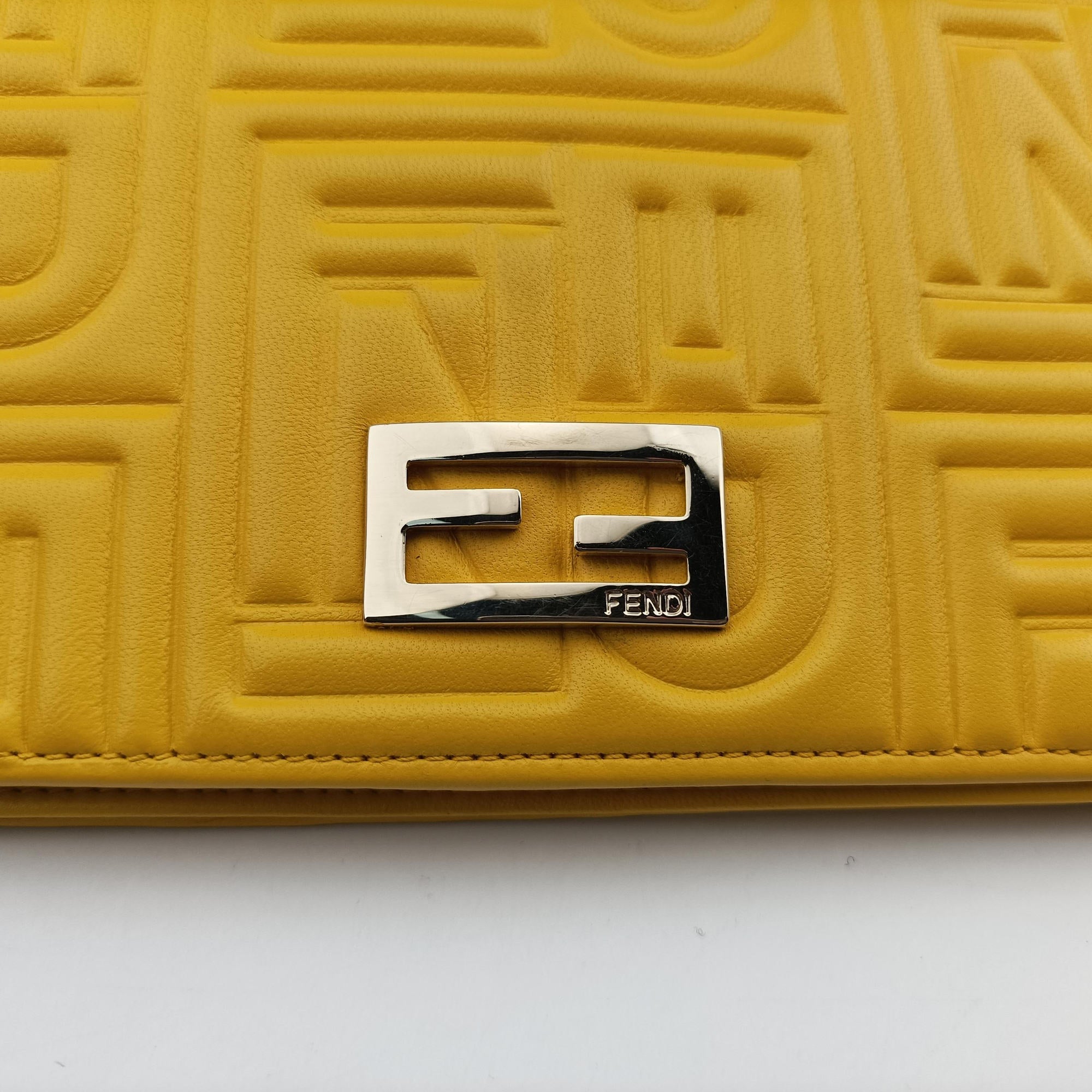 Pre-owned Fendi Embossed Logo Yellow Leather 8M0219YM shoulderbag | stylenewstar