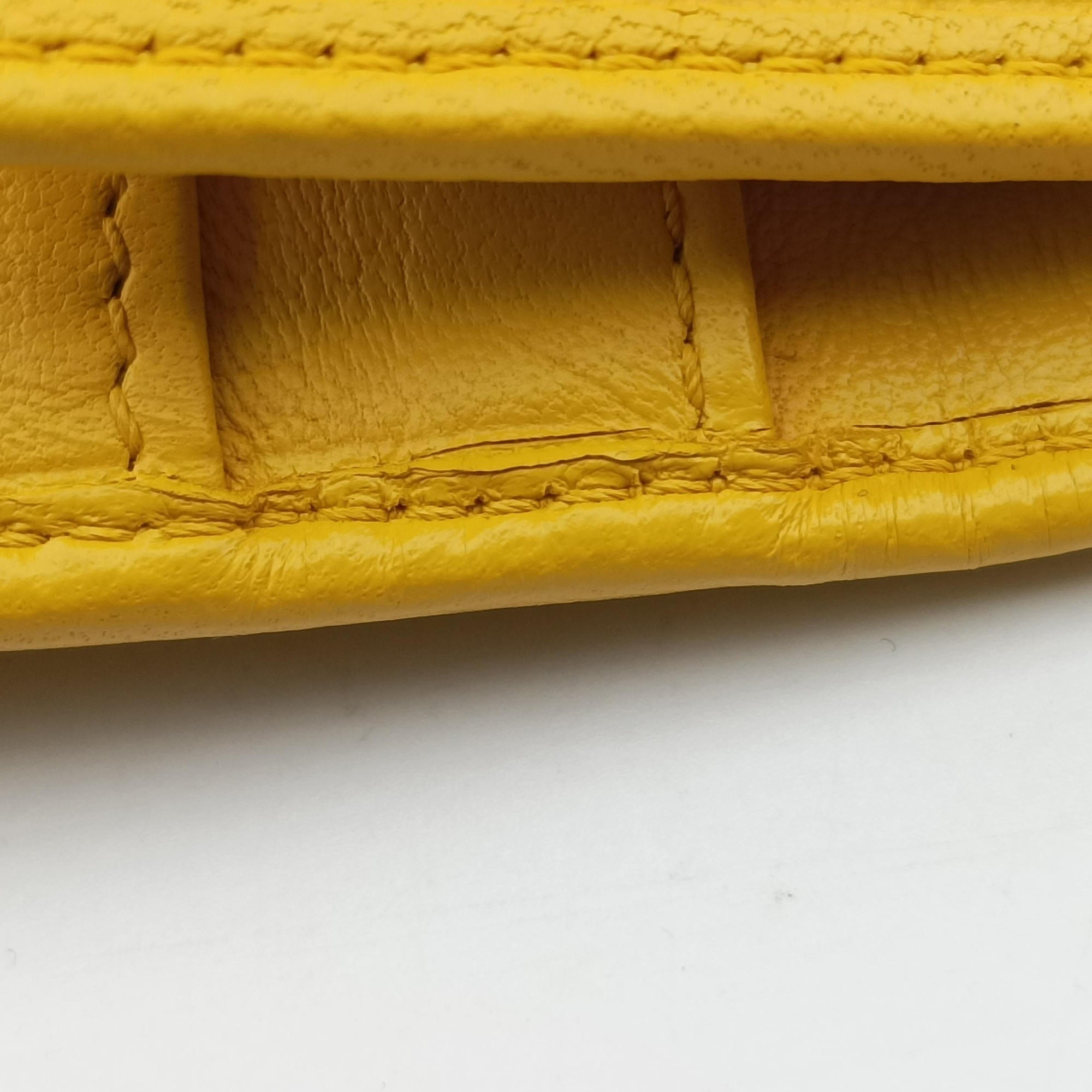 Pre-owned Fendi Embossed Logo Yellow Leather 8M0219YM shoulderbag | stylenewstar