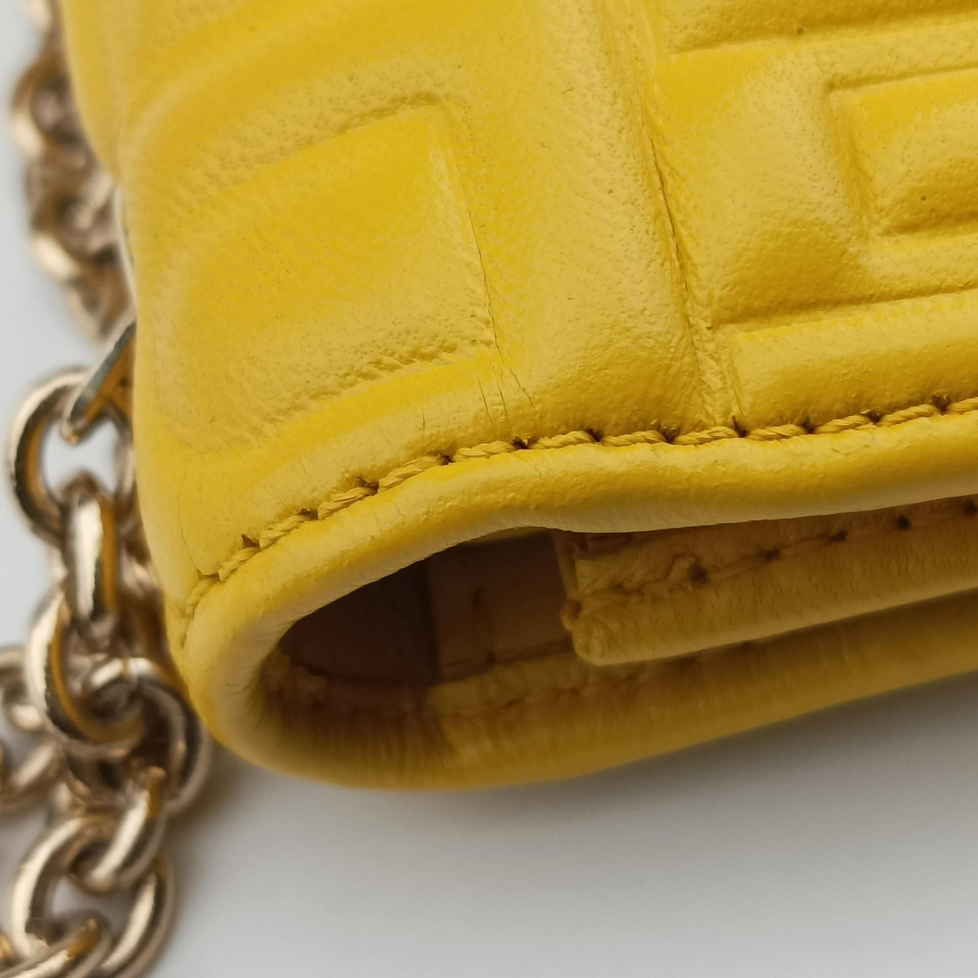 Pre-owned Fendi Embossed Logo Yellow Leather 8M0219YM shoulderbag | stylenewstar