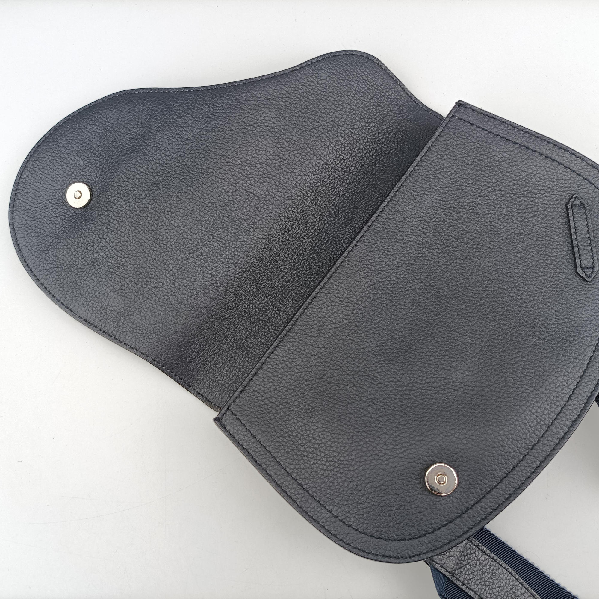 Pre-owned Christian Dior Saddle Navy leather  shoulderbag | stylenewstar