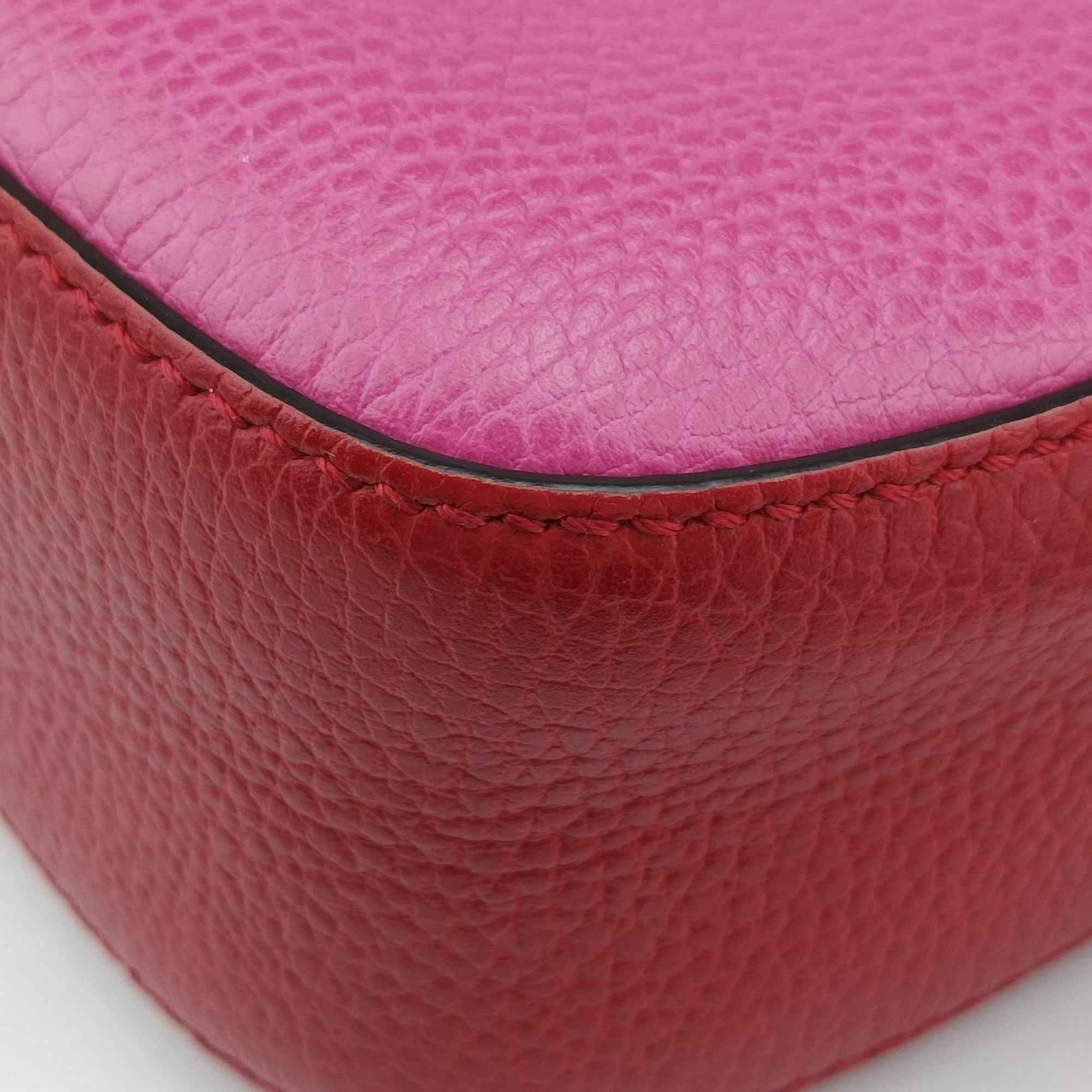 Pre-owned Gucci Soho Rose x red Leather 431567 shoulderbag | stylenewstar