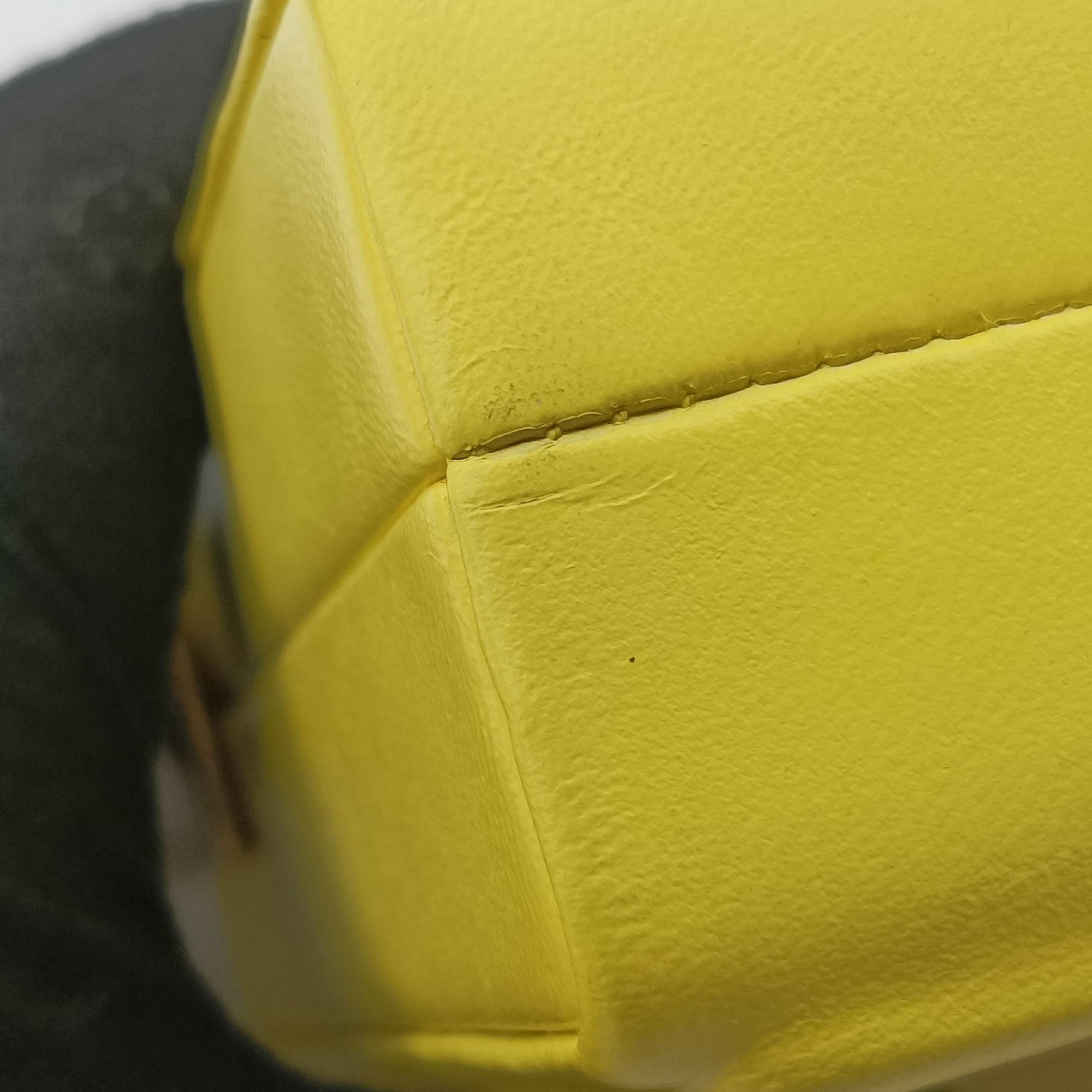 Pre-owned Chanel Chocolate Bar Yellow lambskin A94482 shoulderbag | stylenewstar