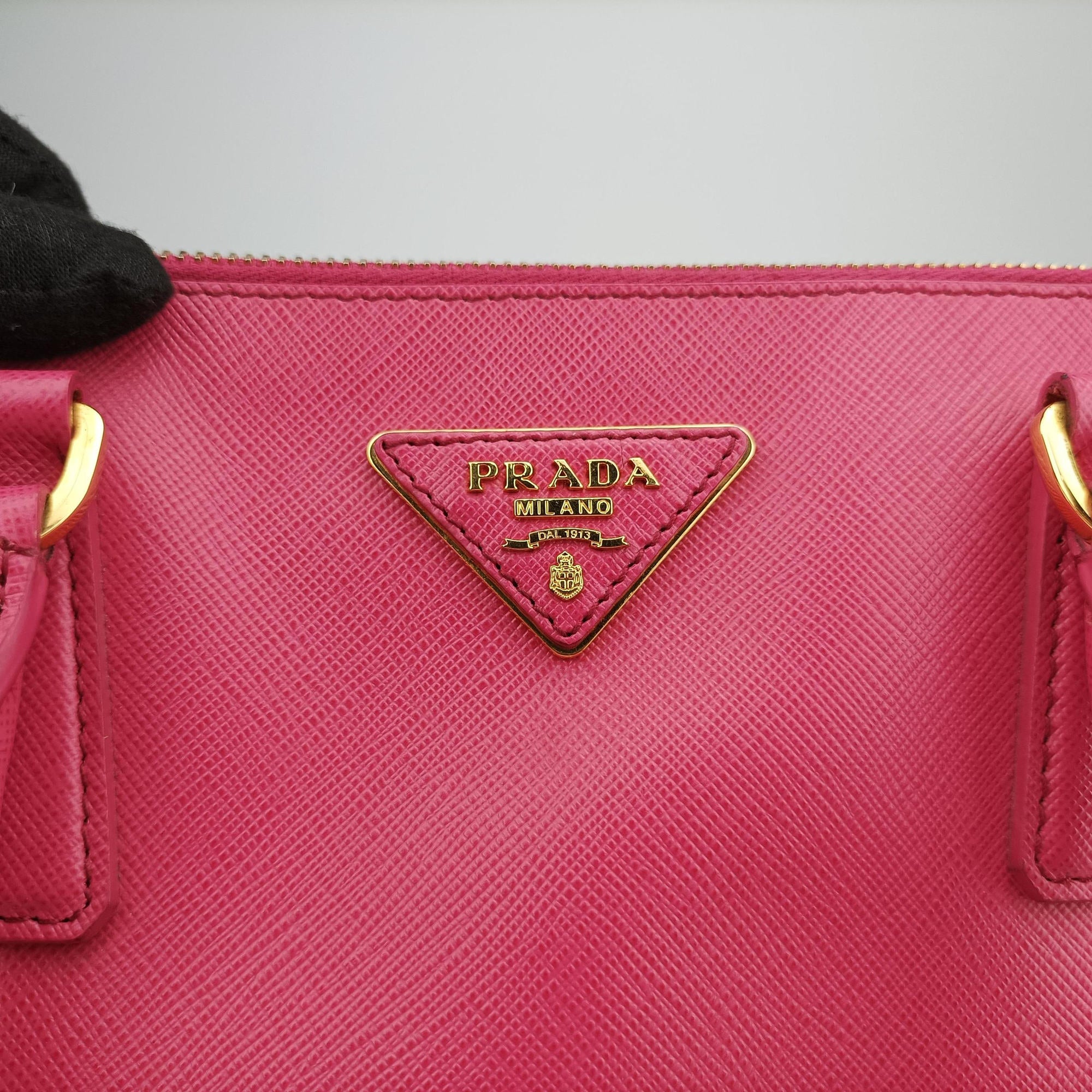 Vintage Prada Galleria Pink SAFFIANO Leather BN1786 shoulderbag | stylenewstar