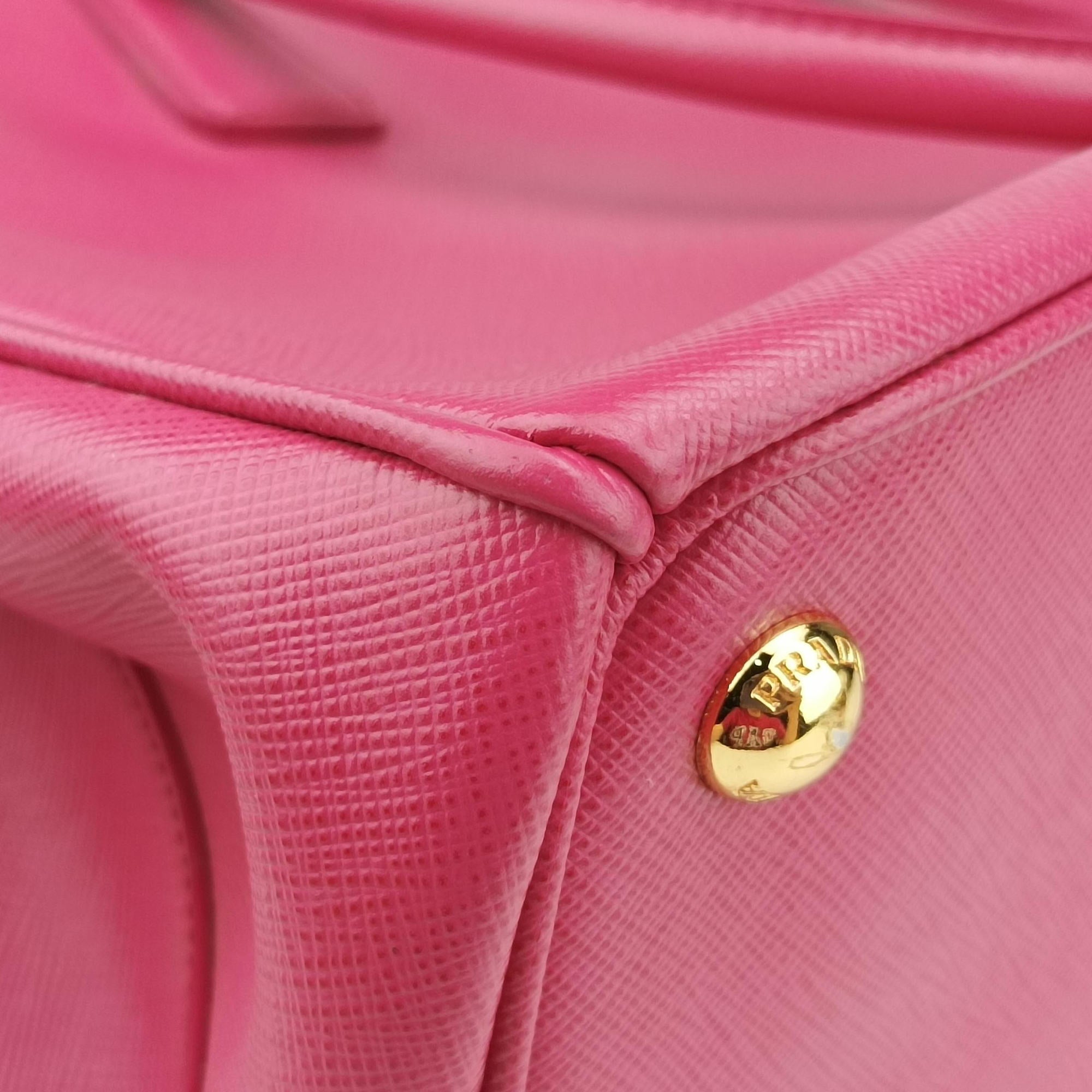 Vintage Prada Galleria Pink SAFFIANO Leather BN1786 shoulderbag | stylenewstar