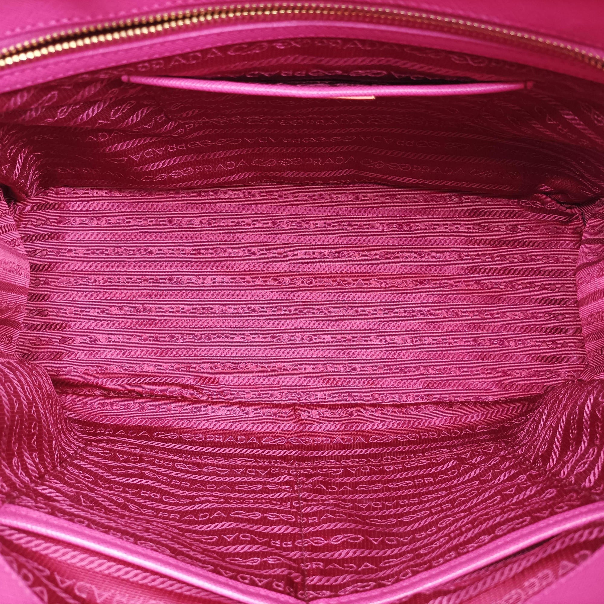 Vintage Prada Galleria Pink SAFFIANO Leather BN1786 shoulderbag | stylenewstar