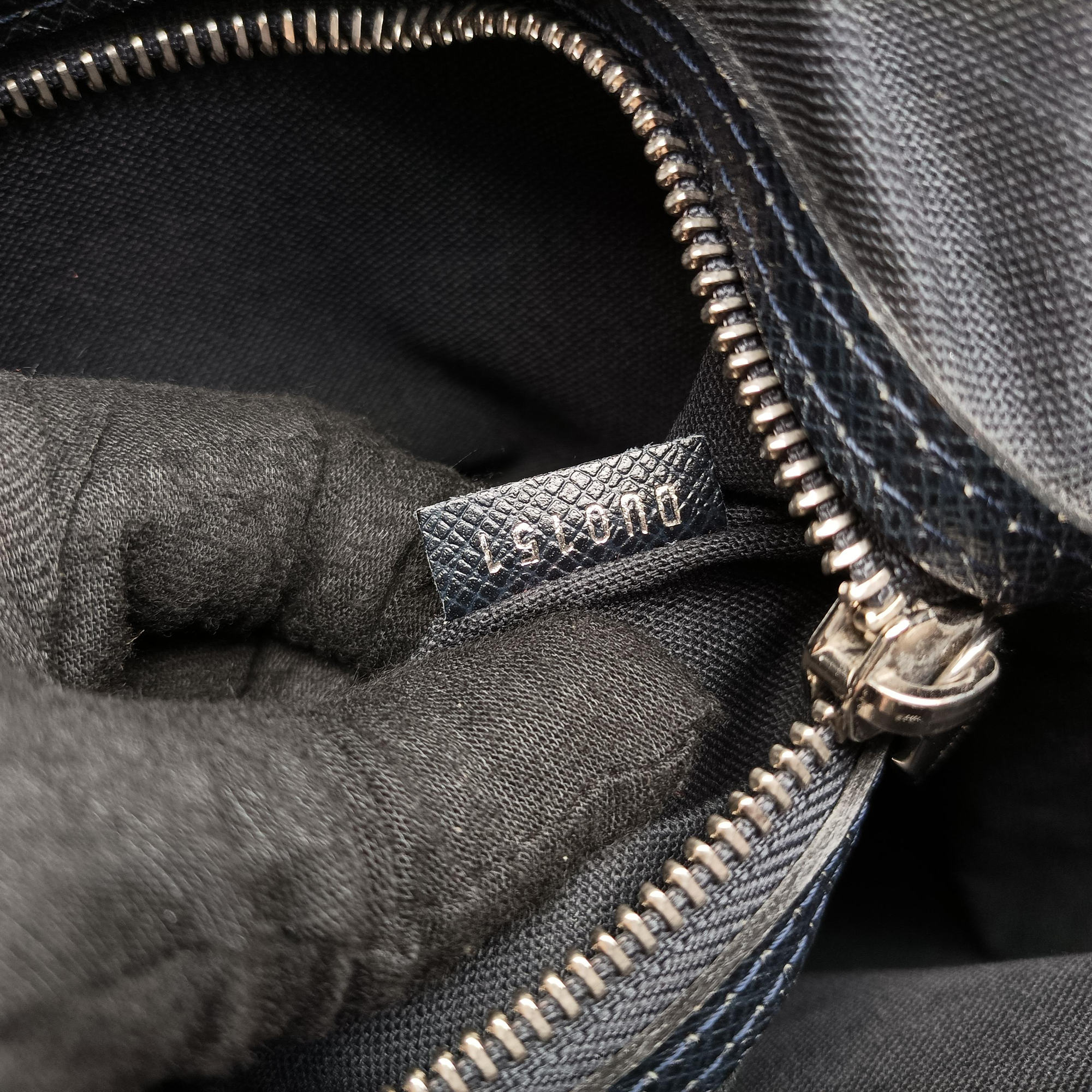 Vintage Louis Vuitton ANDREI ARDOISE Taiga M32482 shoulderbag | stylenewstar