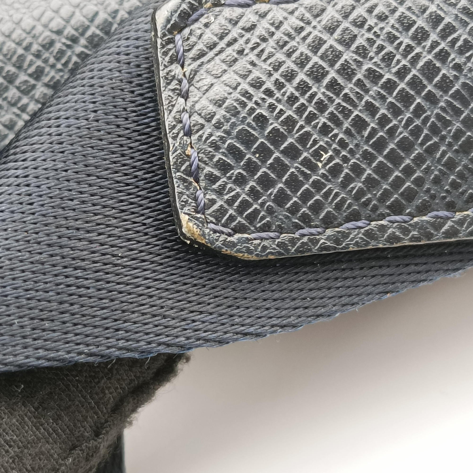 Vintage Louis Vuitton ANDREI ARDOISE Taiga M32482 shoulderbag | stylenewstar