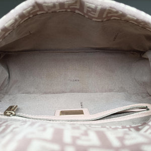 Pre-owned Fendi Zucchino Baguette Pink canvas 8BR003 handbag | stylenewstar