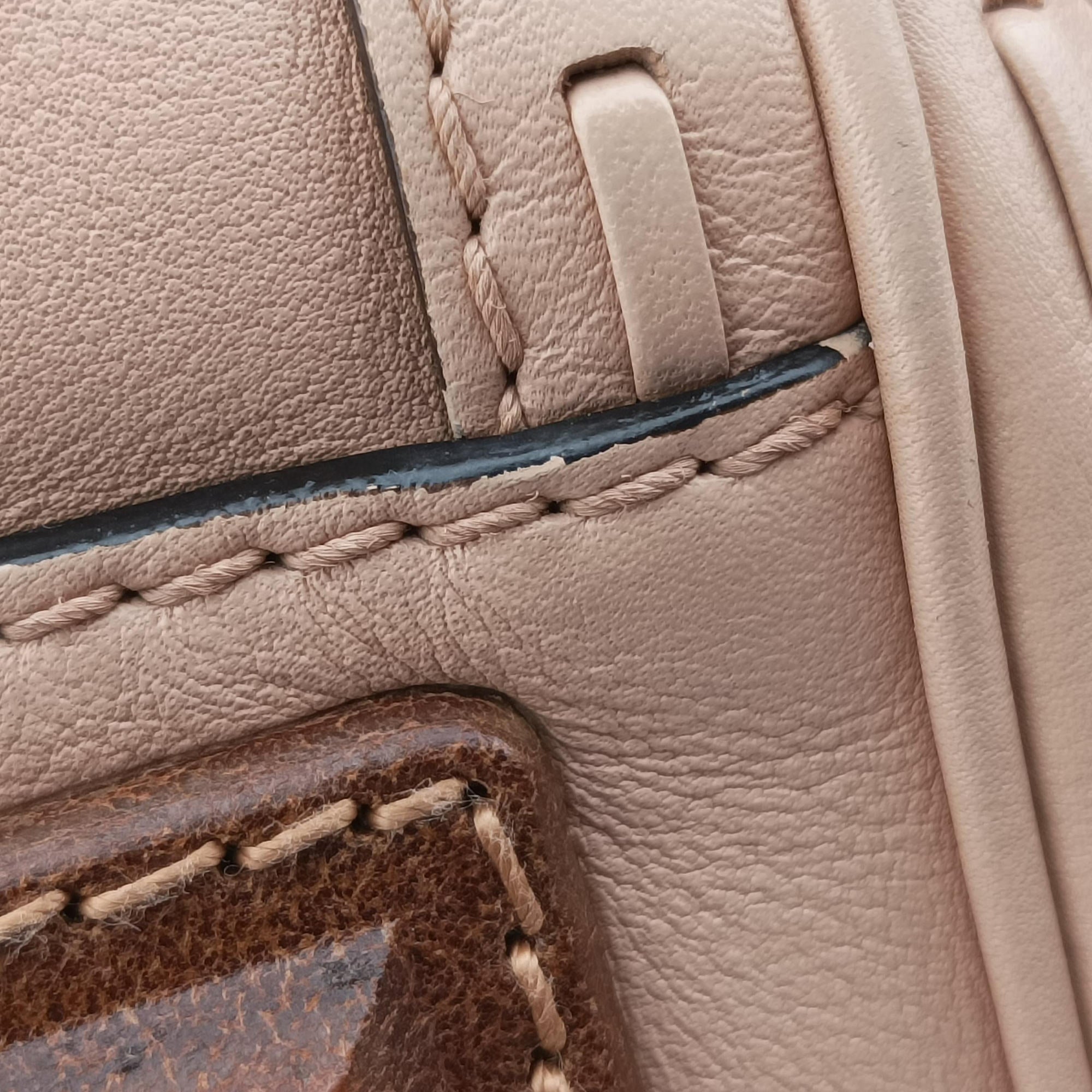 Pre-owned Gucci Medium Handmade Top Beige leather 263945 handbag | stylenewstar