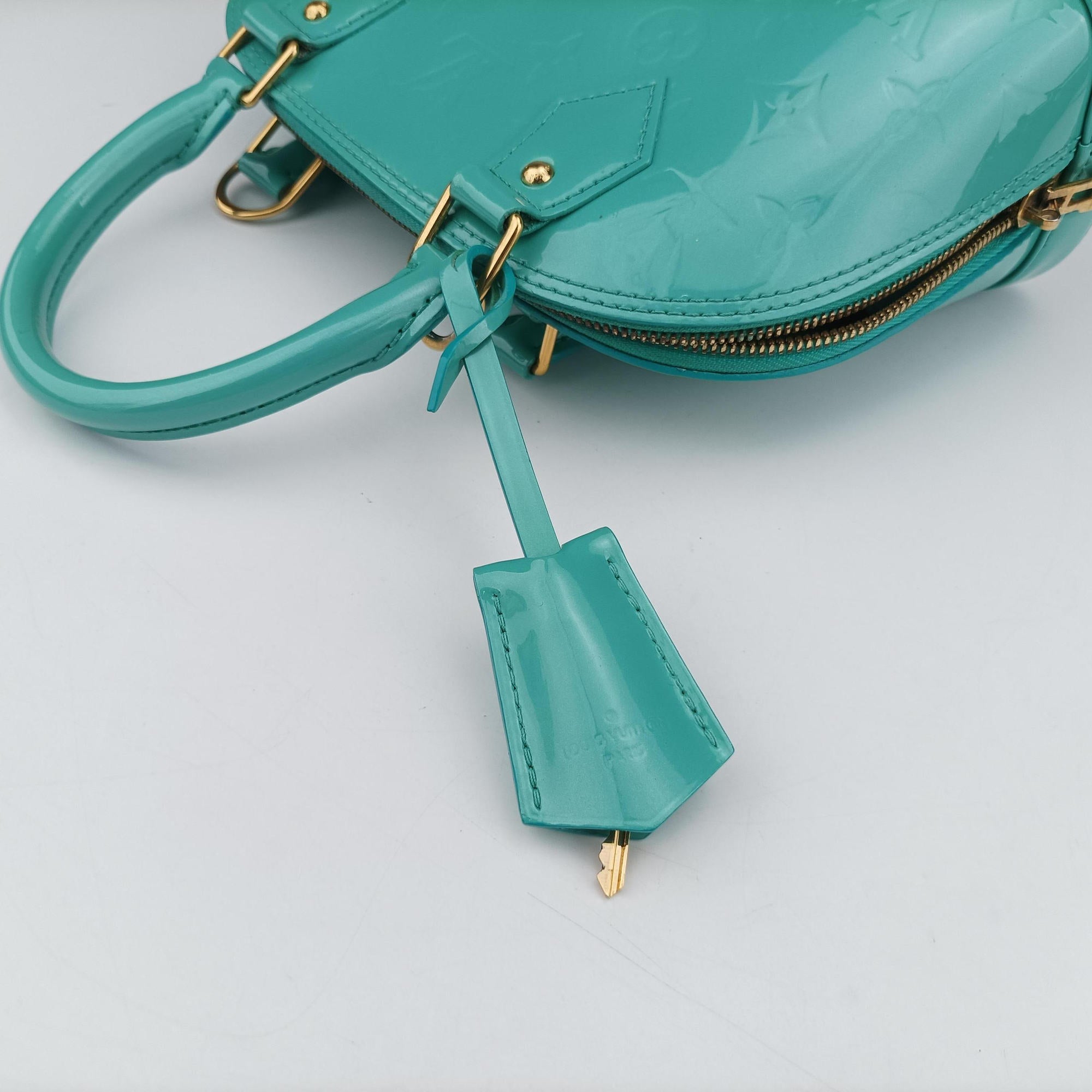 Vintage Louis Vuitton Alma BB Blue Lagon Vernis M91696 shoulderbag | stylenewstar