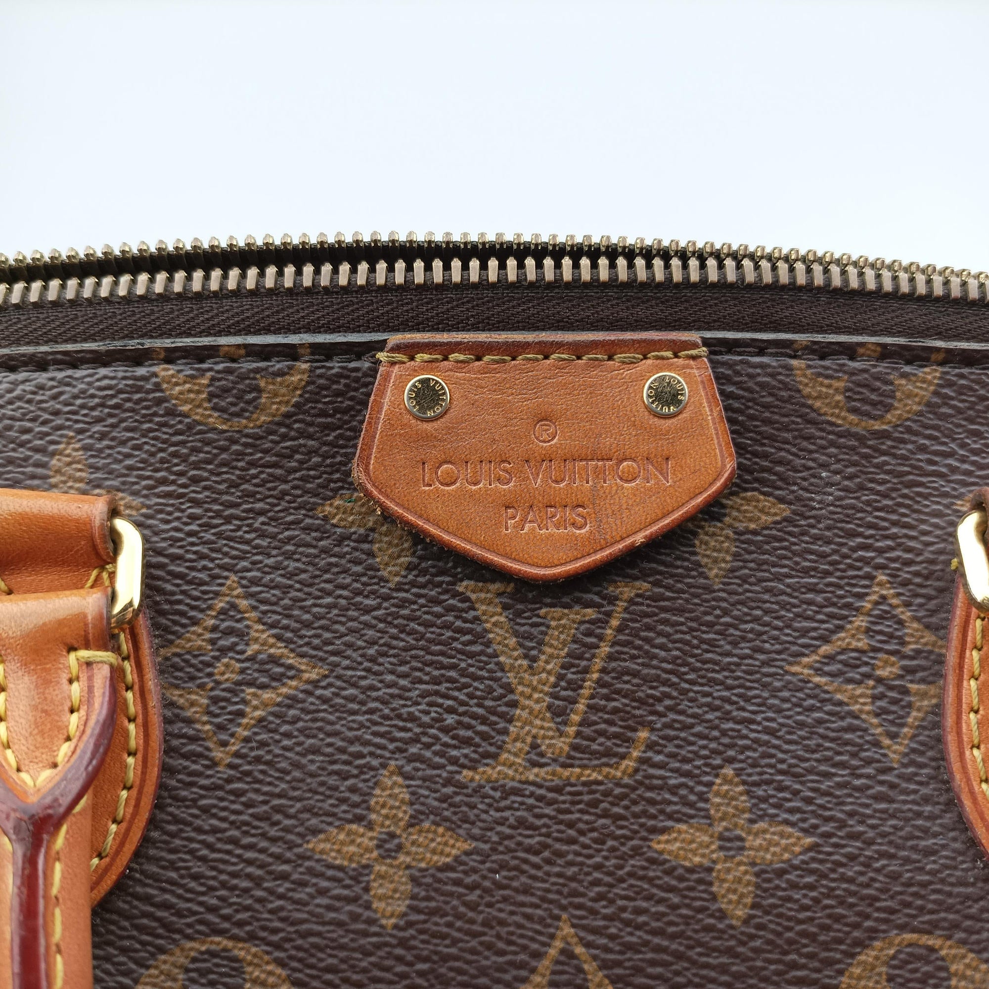 Vintage Louis Vuitton Turen PM brown Monogram Canvas M48813 shoulderbag | stylenewstar