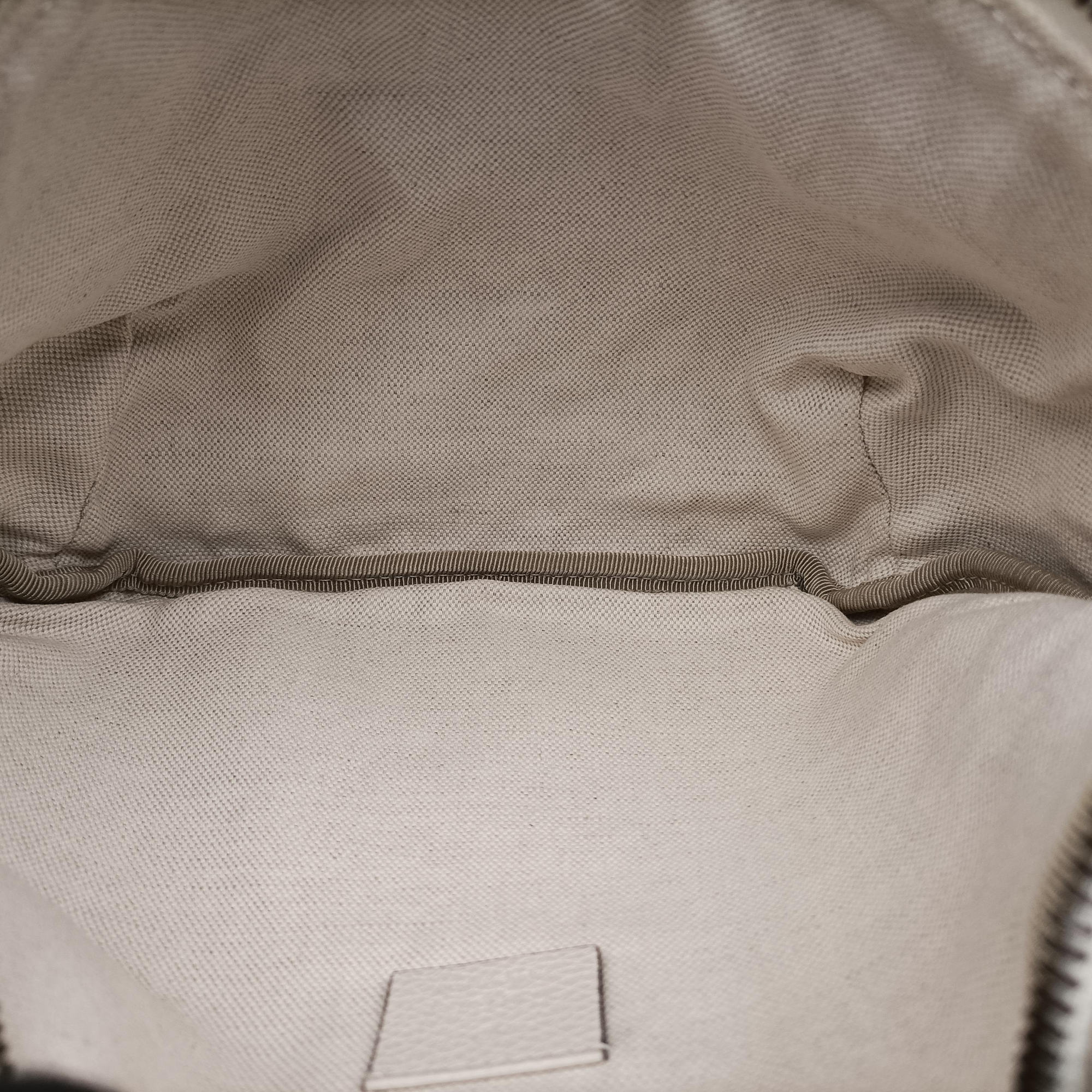 Secondhand Gucci Print White Leather 530412 bum bag/waist bag | stylenewstar