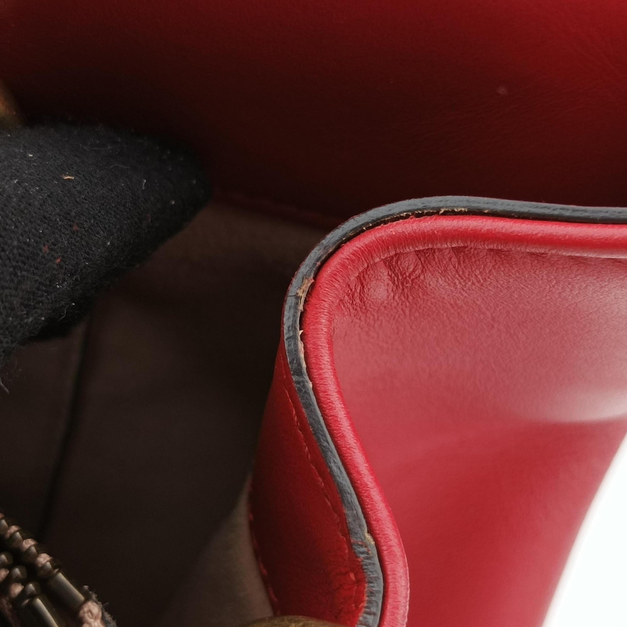 Secondhand Gucci GG Marmont Red Leather 443505 shoulderbag | stylenewstar