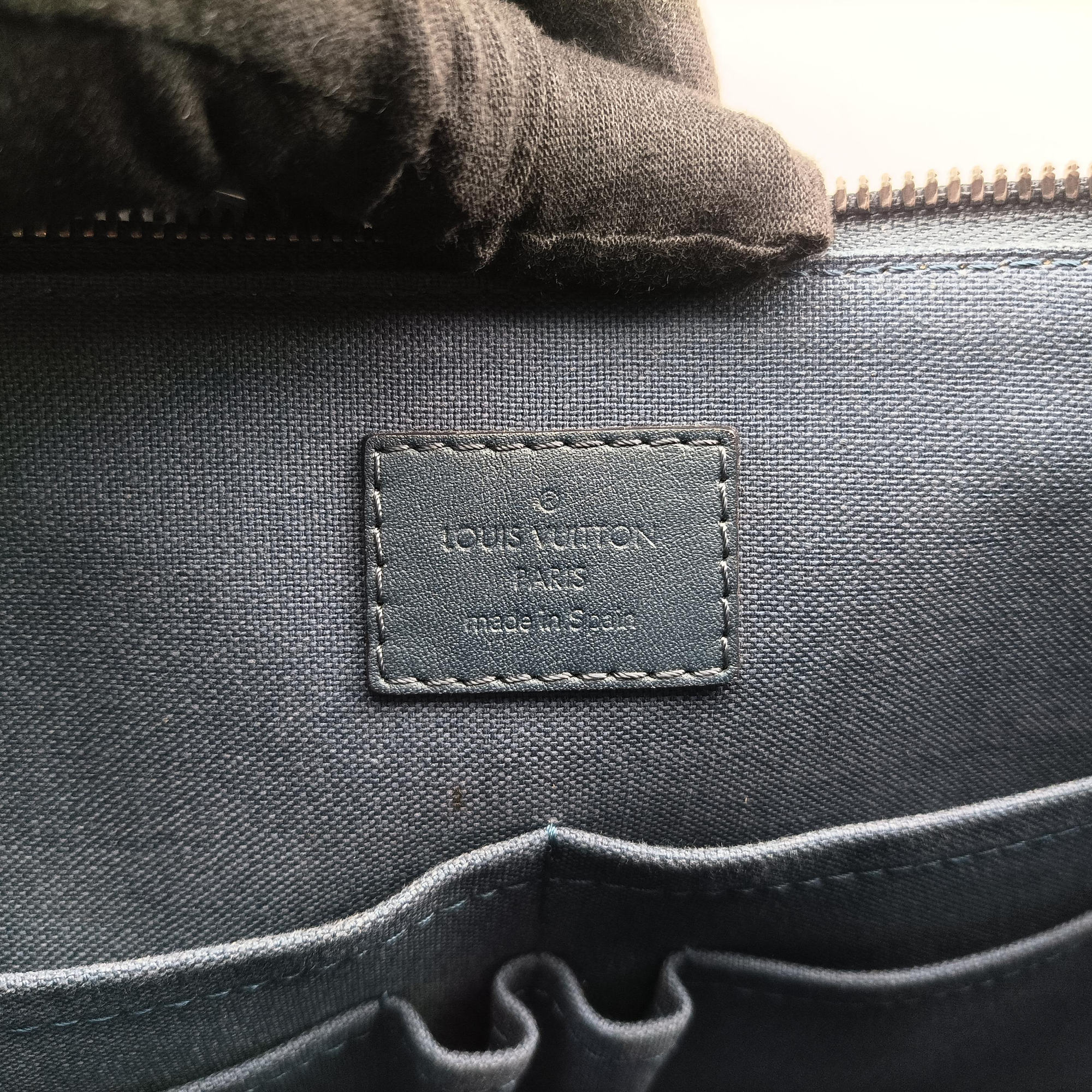 Secondhand Louis Vuitton Porte-Document-Jour Cosmos Damier Infinie N41327 shoulderbag | stylenewstar