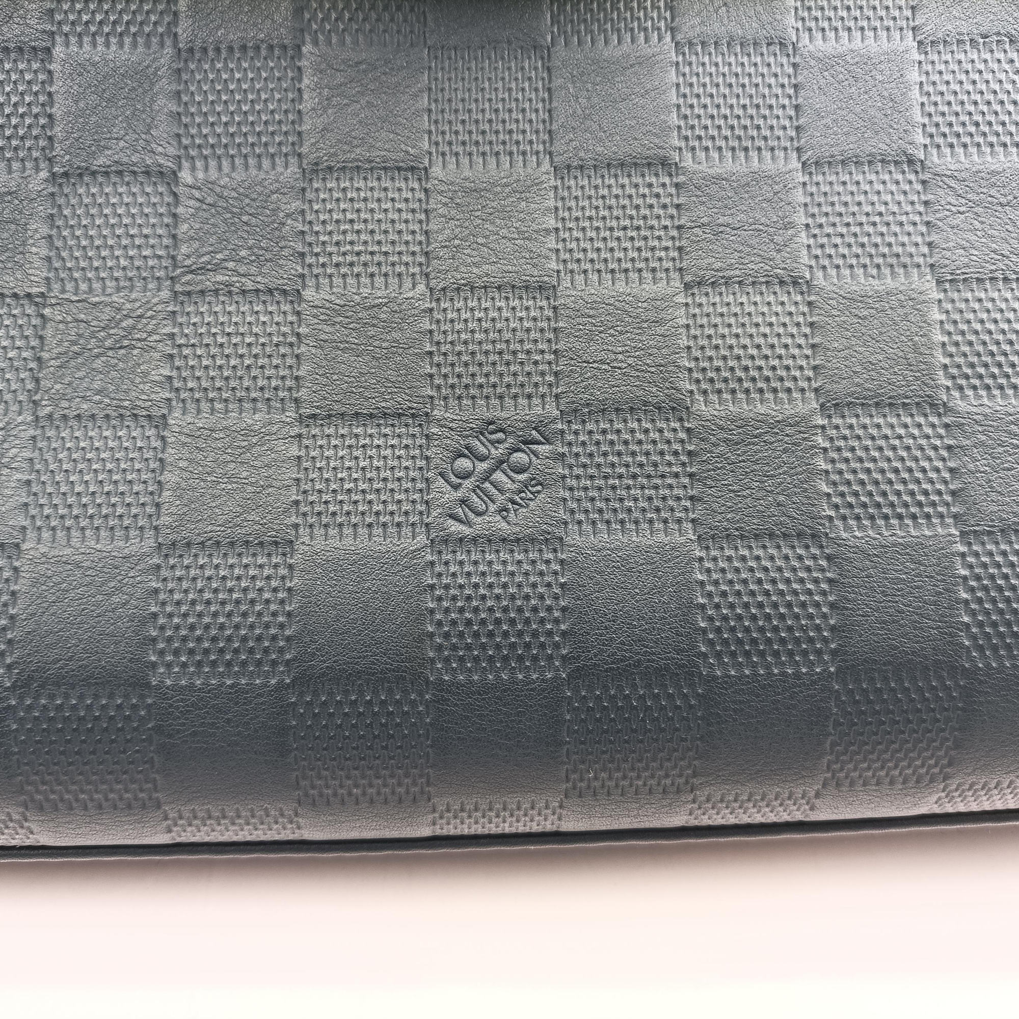 Secondhand Louis Vuitton Porte-Document-Jour Cosmos Damier Infinie N41327 shoulderbag | stylenewstar